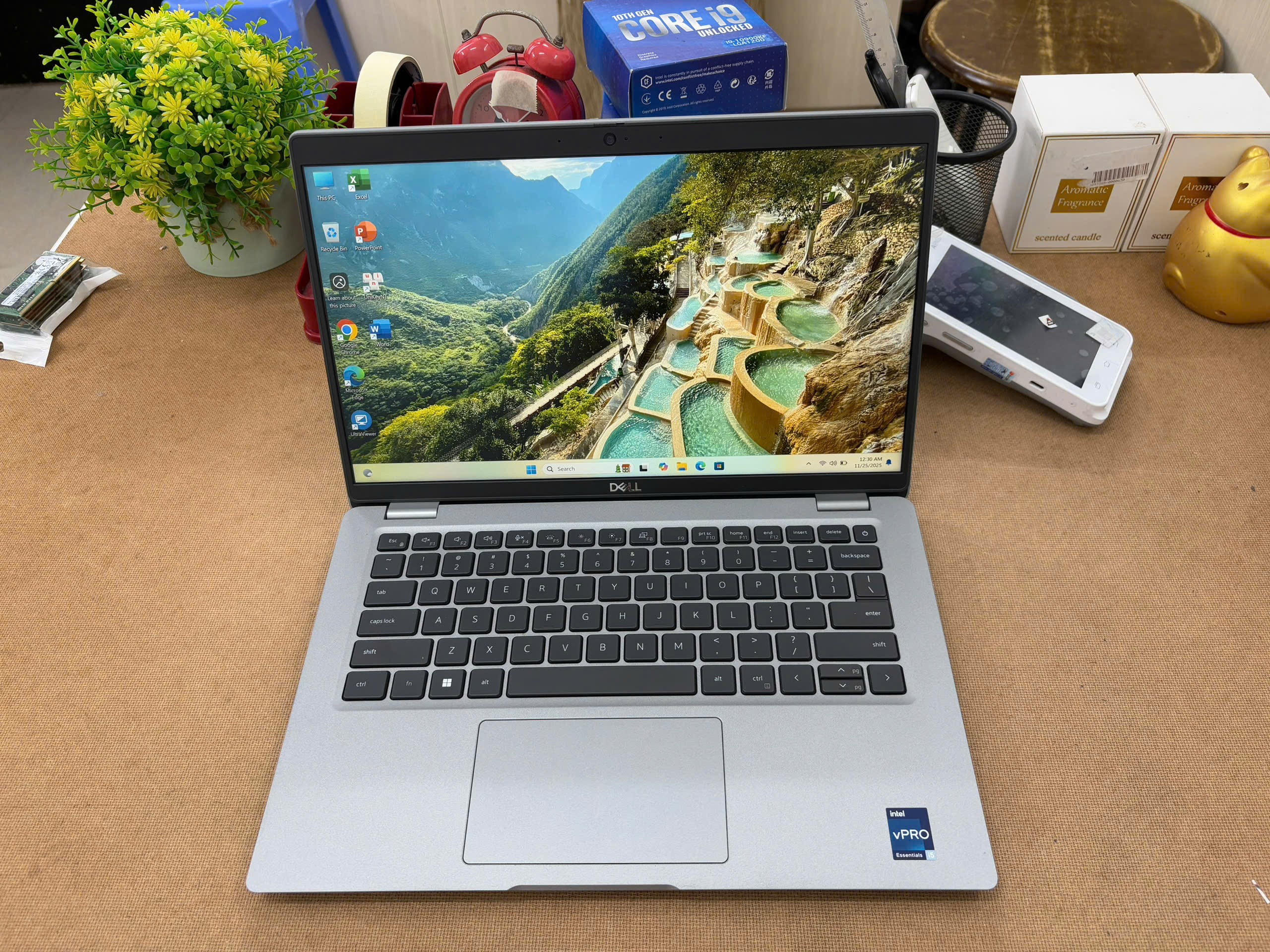 z7263805710280_7f50bf2fa2ff4c77f9906381217ffa94