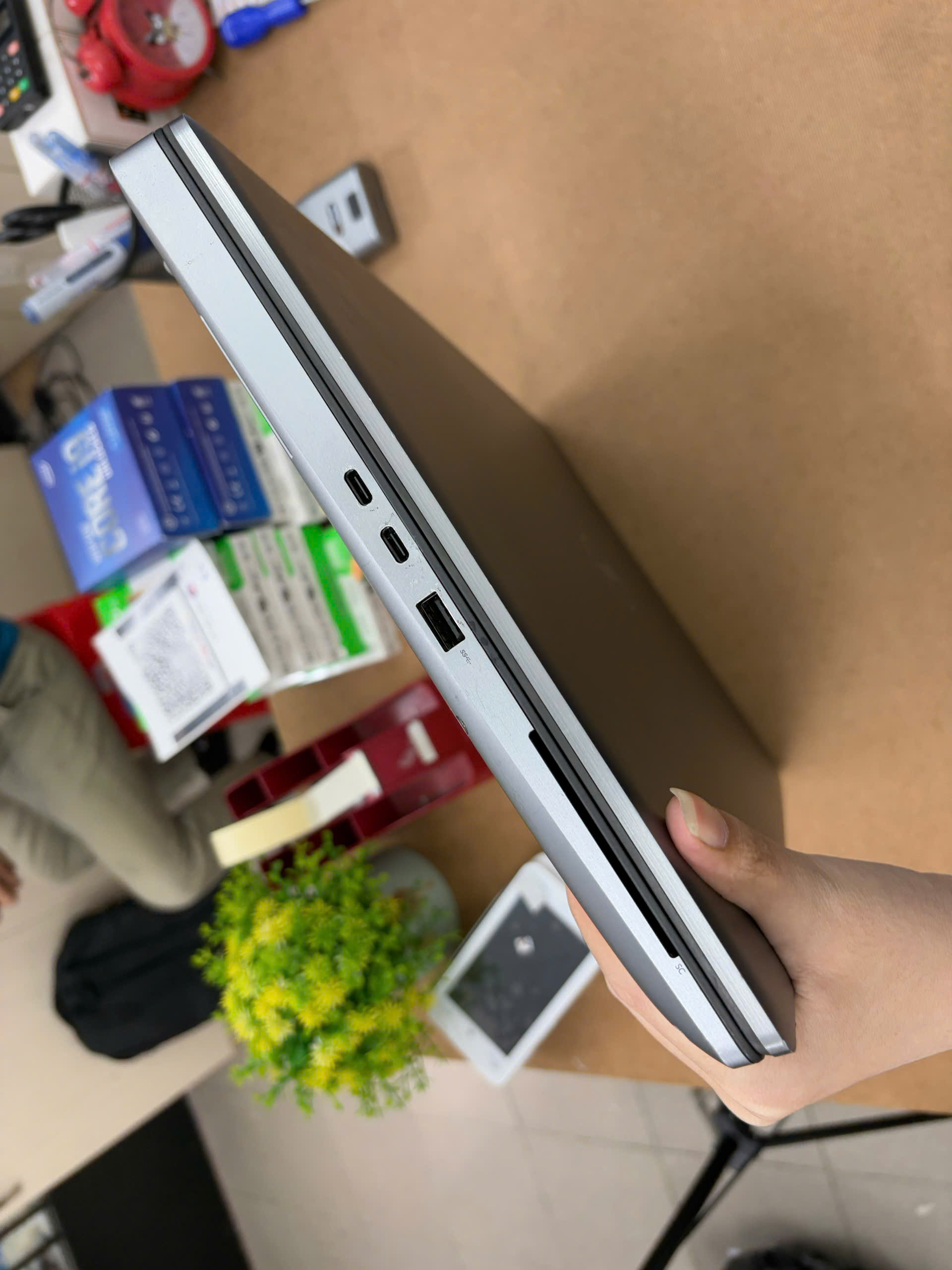 z7274156905533_6836669363aea96afabff18810fd30b5