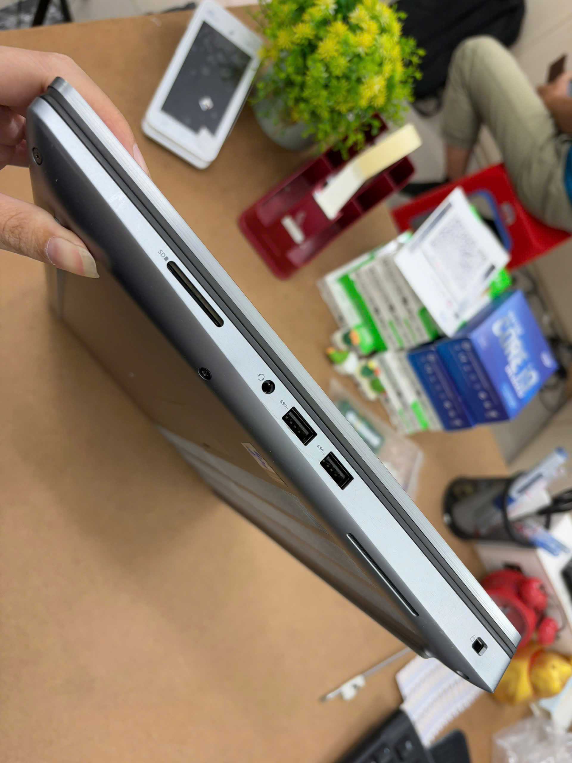 z7274157253540_4b606b9a6faca917628e6576f2df92e6