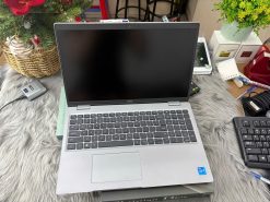 Dell Precision 3561