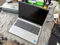 Dell Precision 3561