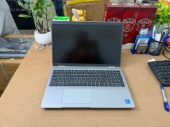 Dell Precision 3561