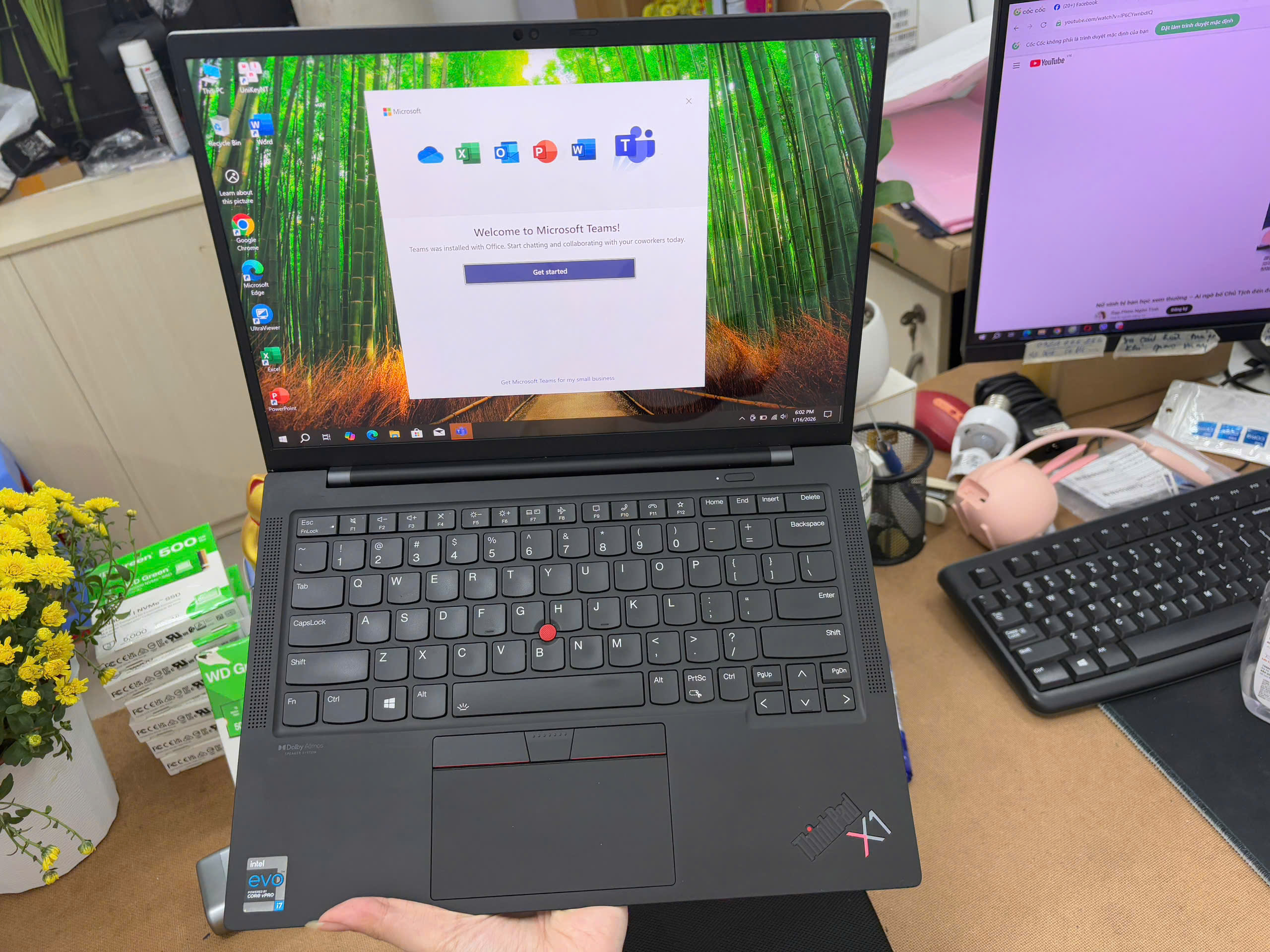 z7439386810650_67554088f6cf8ec5c747f8dfc4868afb