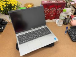 Dell Precision 3561