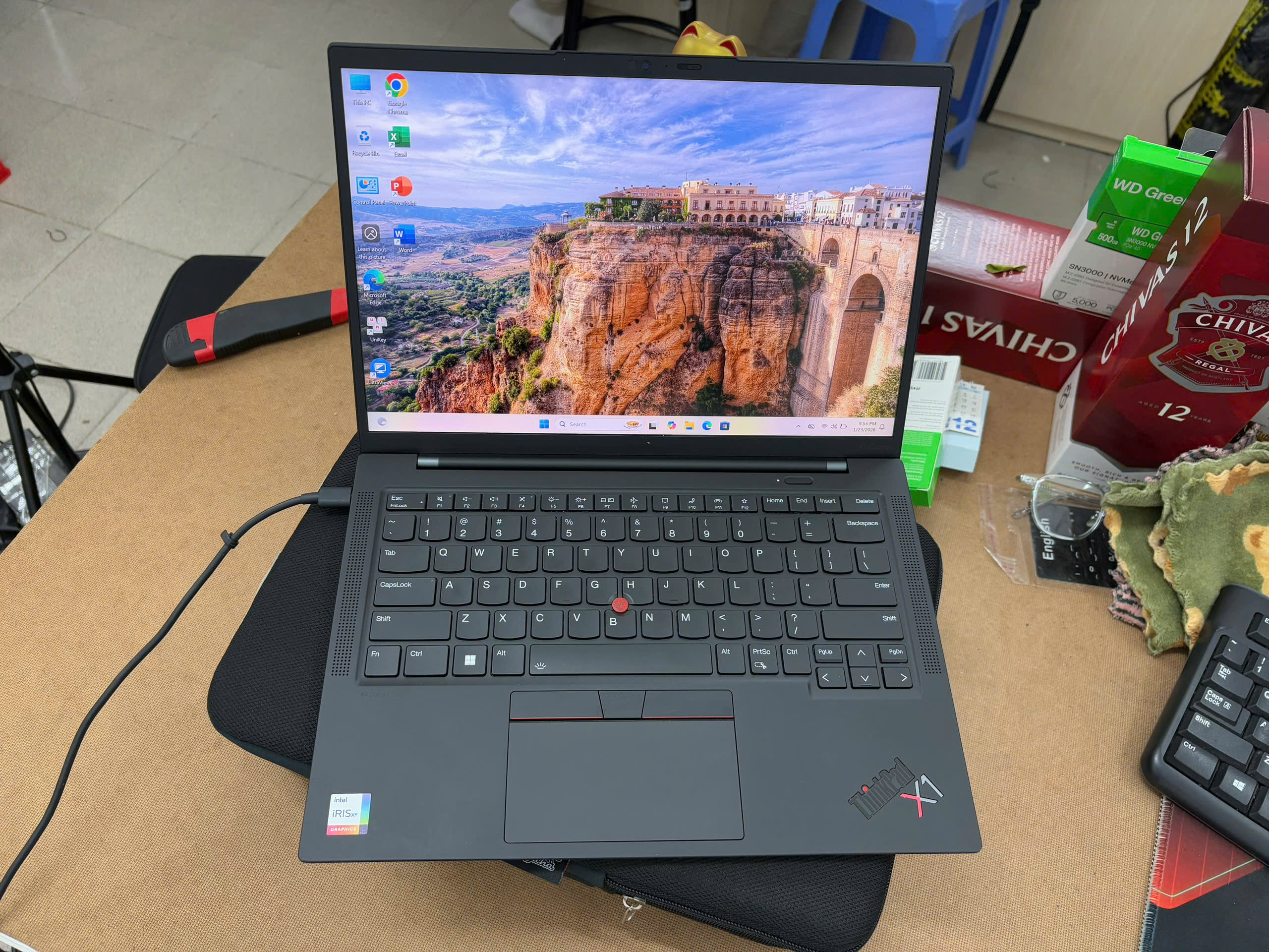 z7463641686198_bd3206448337a687866c0fbbeaba1698