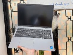 Dell Precision 3561