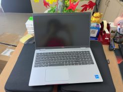 Dell Precision 3561
