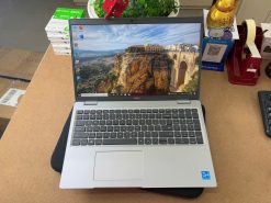 Dell Precision 3560