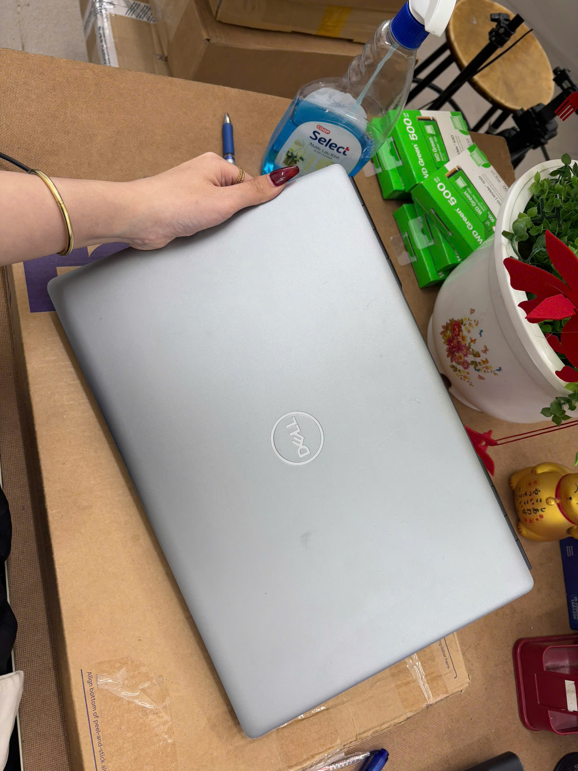 z7556656999984_765b9d17255285453eaf2d87f622fe48