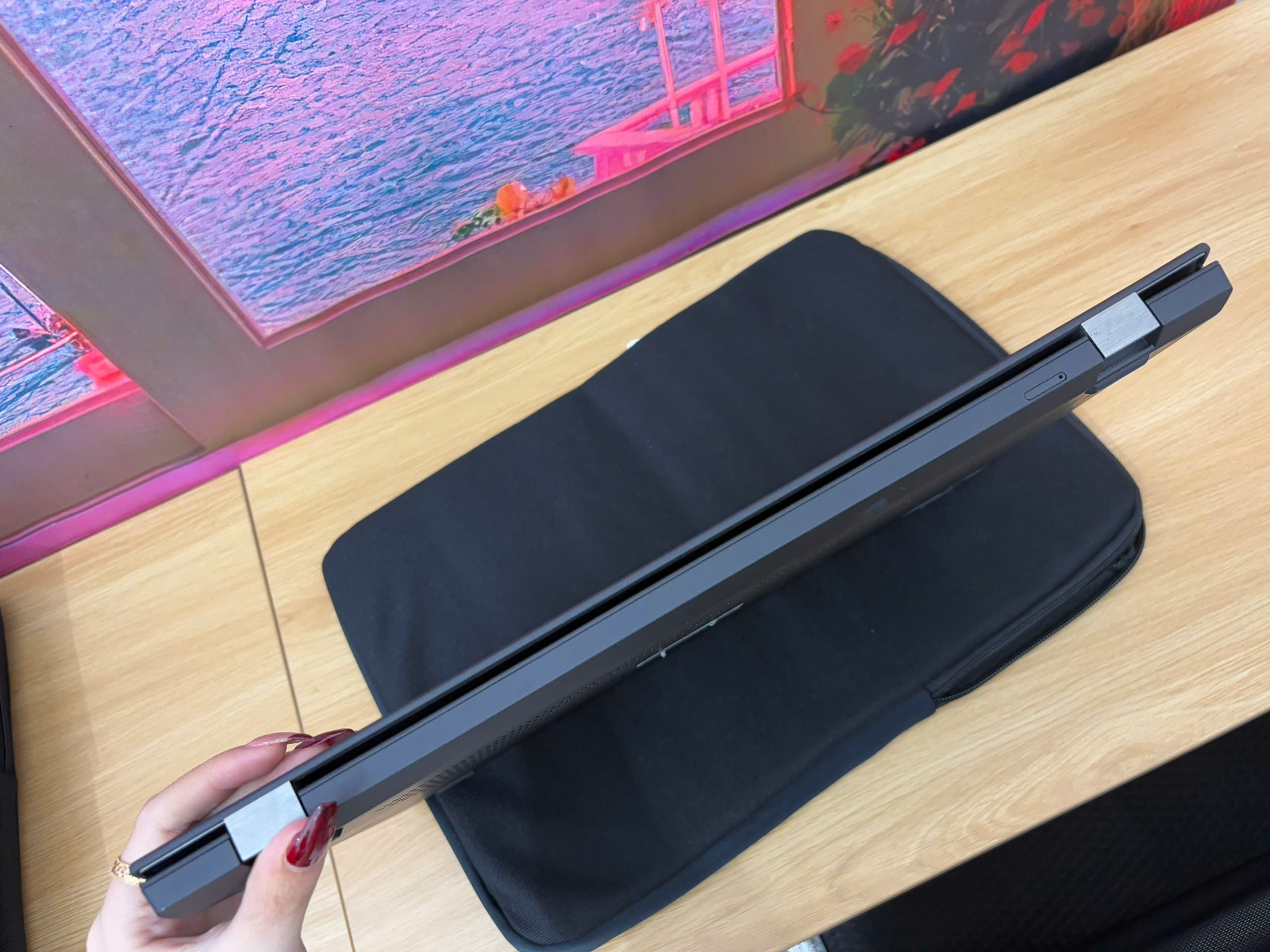 z7563281557845_630d94cc084442d992658dc63fbbf656