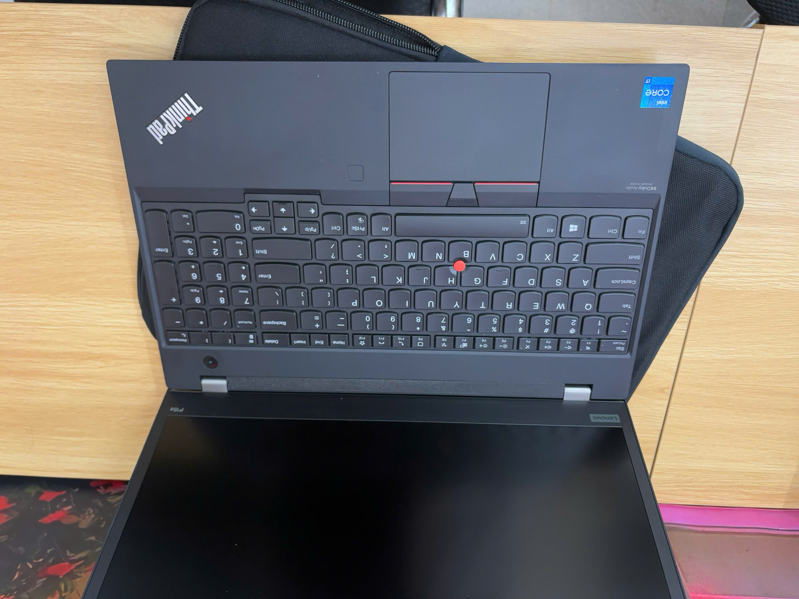 z7563281947201_80f1b901a3881a252527a59abb803e6b