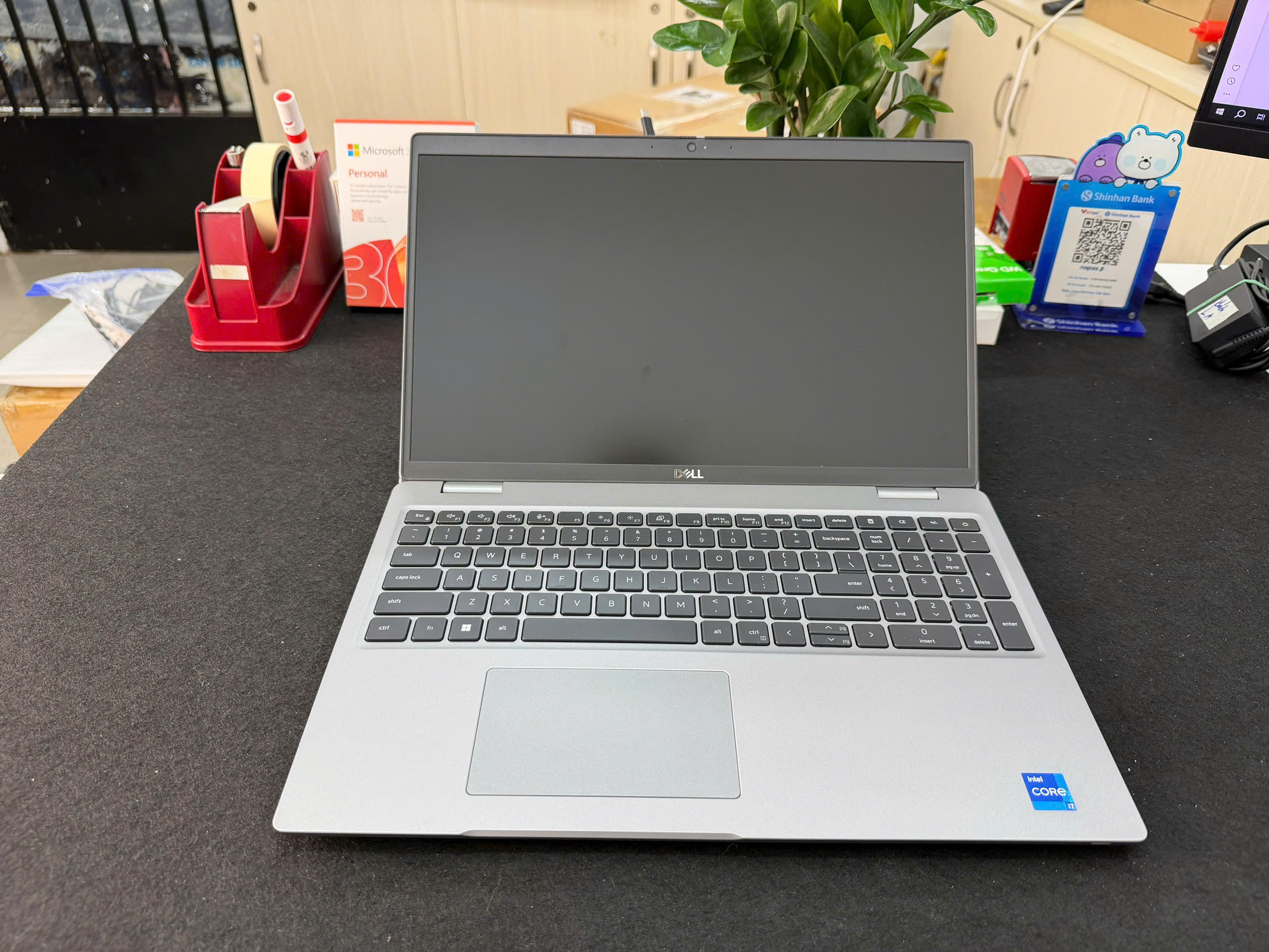 Dell Precision 3570
