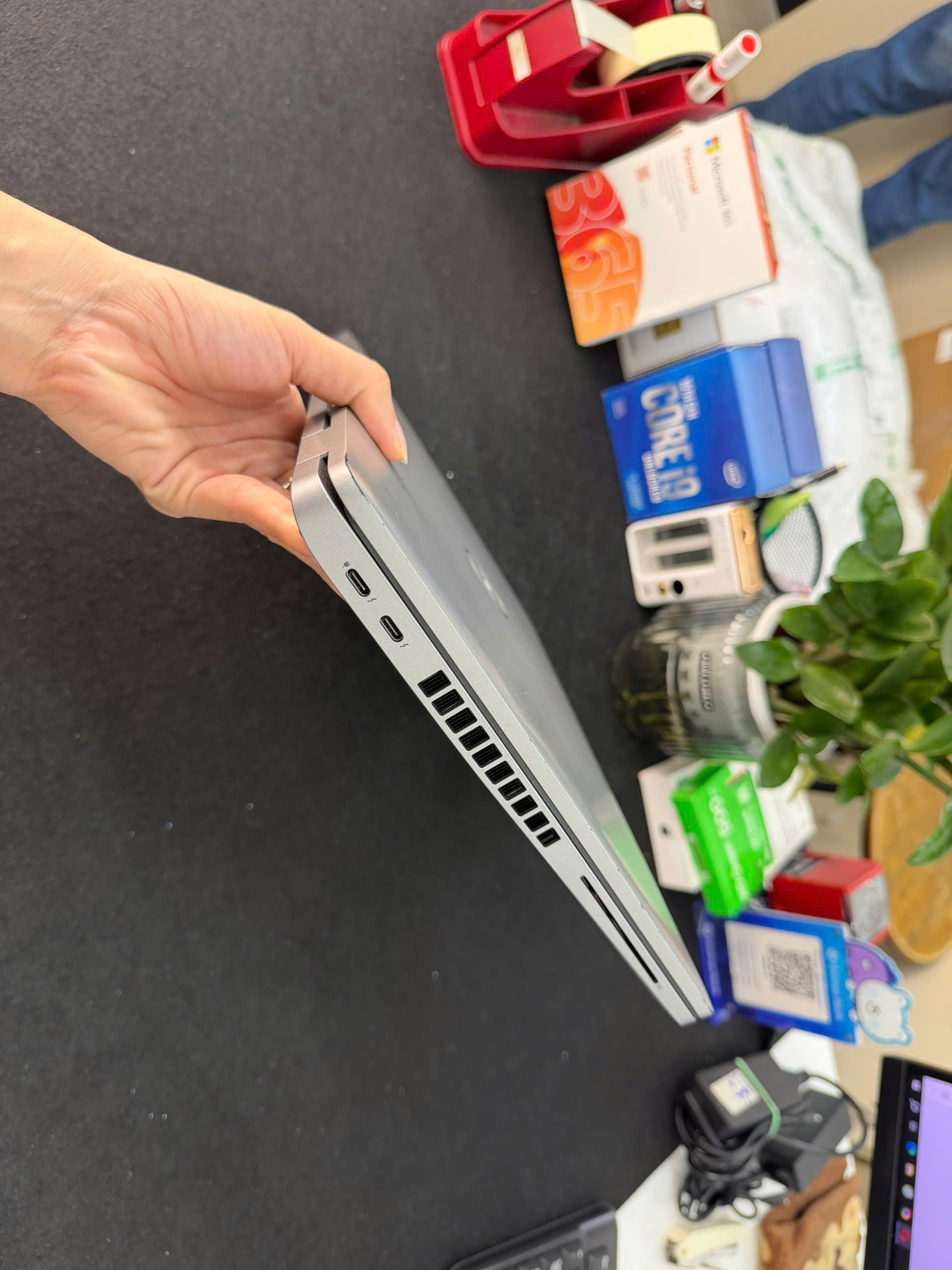Dell Precision 3570 - Ảnh 4
