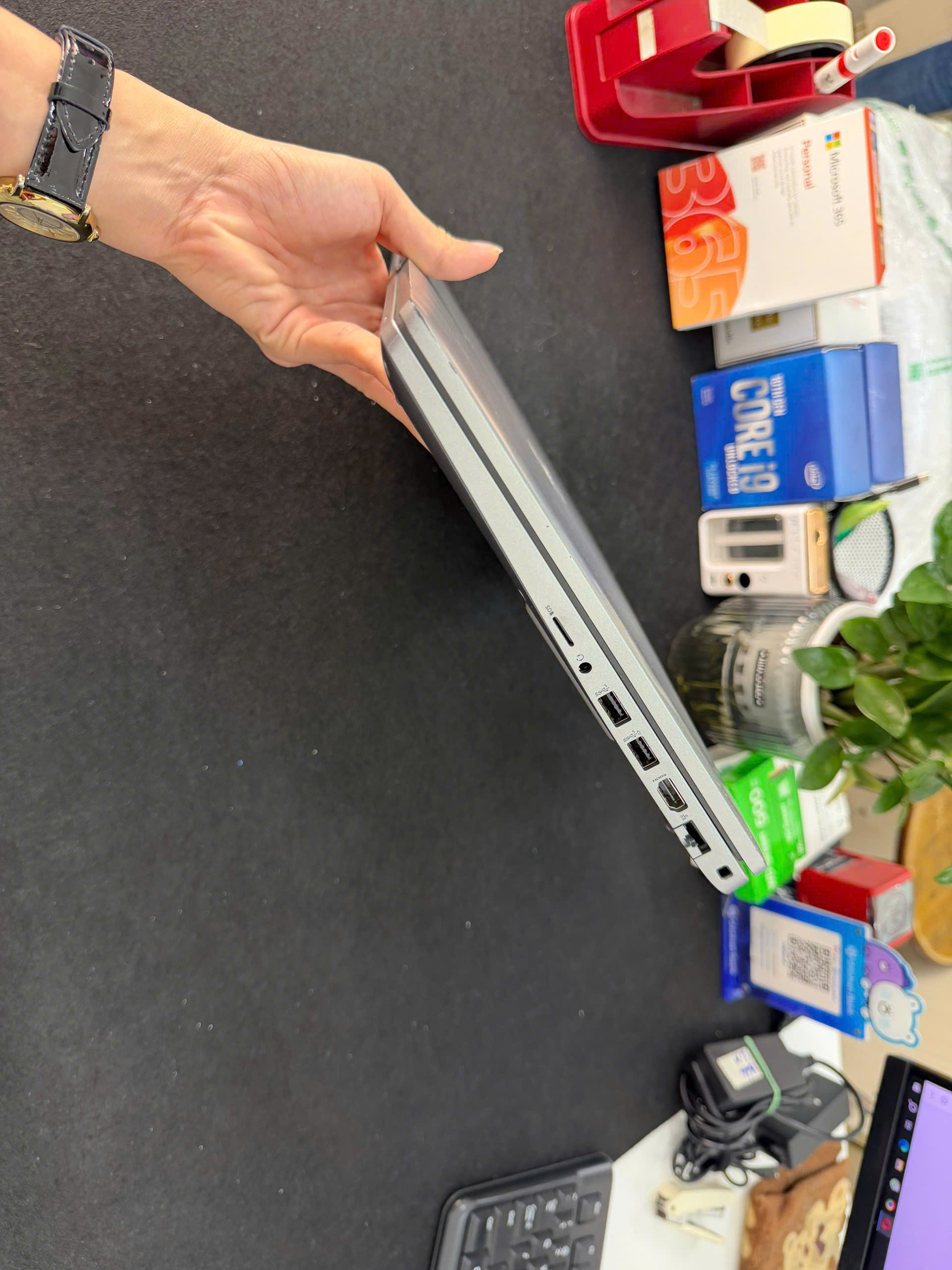 Dell Precision 3570 - Ảnh 6