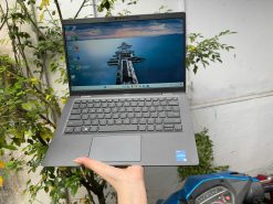 Dell Latitude 7330