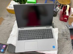 Dell Precision 3561