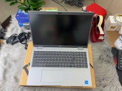 Dell Precision 3561