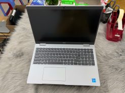 Dell Precision 3561