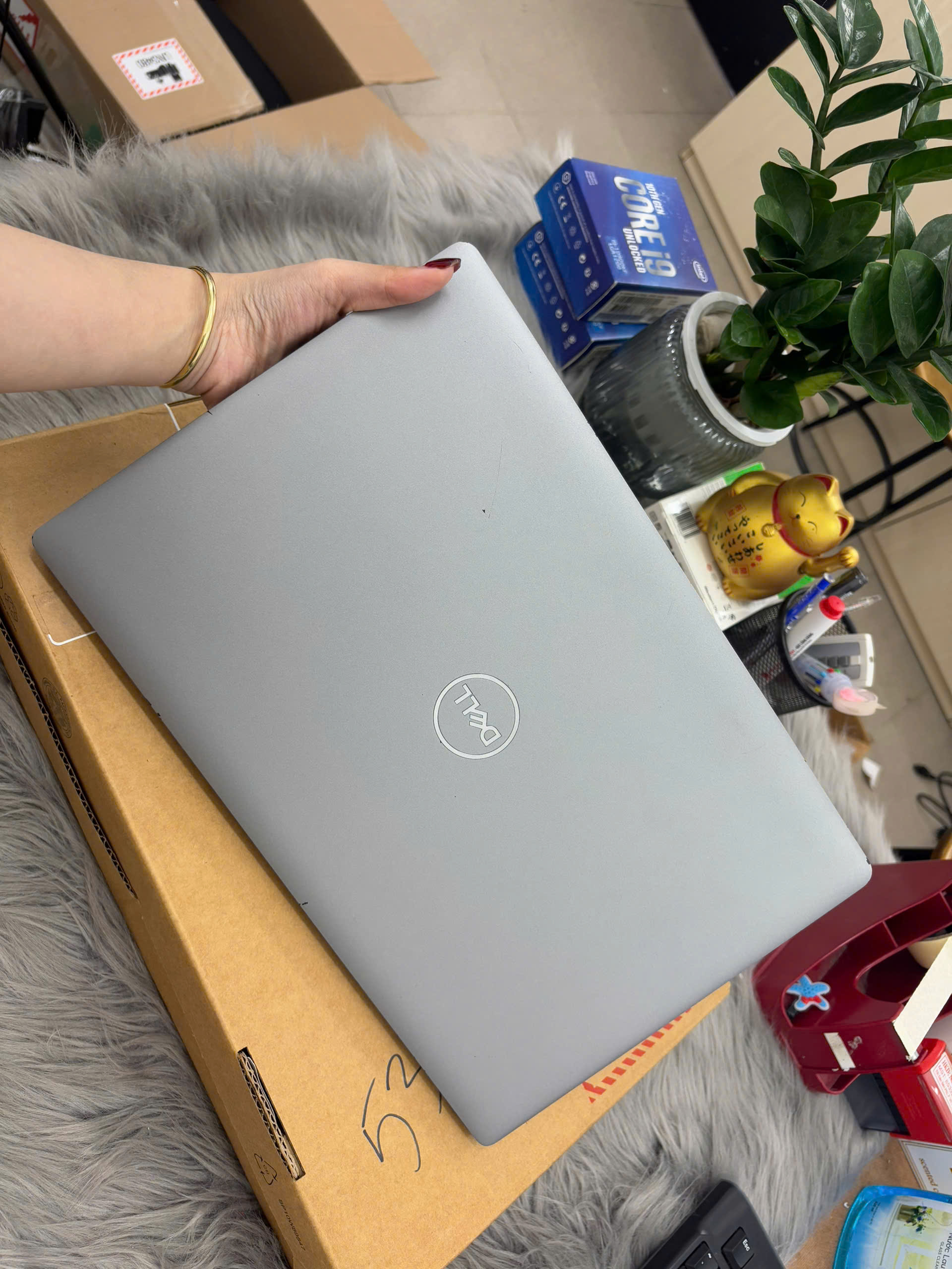 z7646709319882_657d6b9e71849a1095ee350ffd8bf618