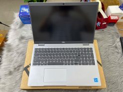 Dell Precision 3561