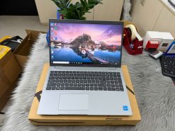 Dell Precision 3561