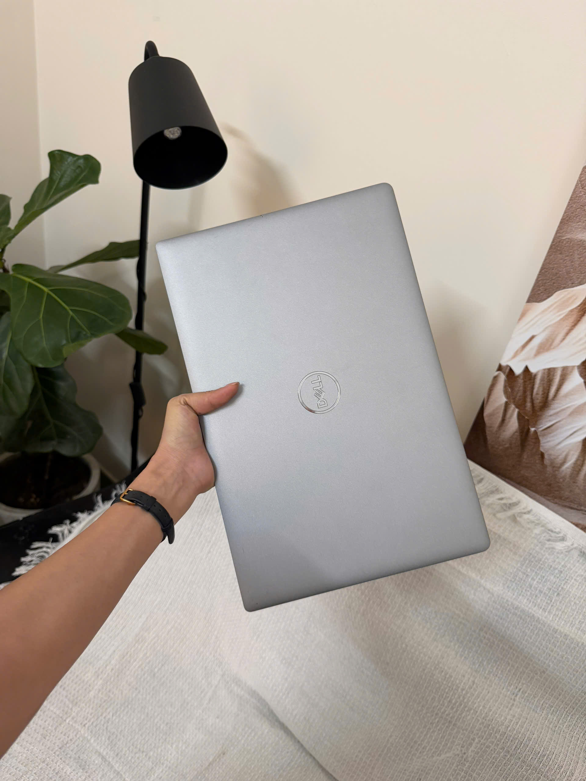 z7720190783065_5ec391090947703fe8638c7021c9c6dc