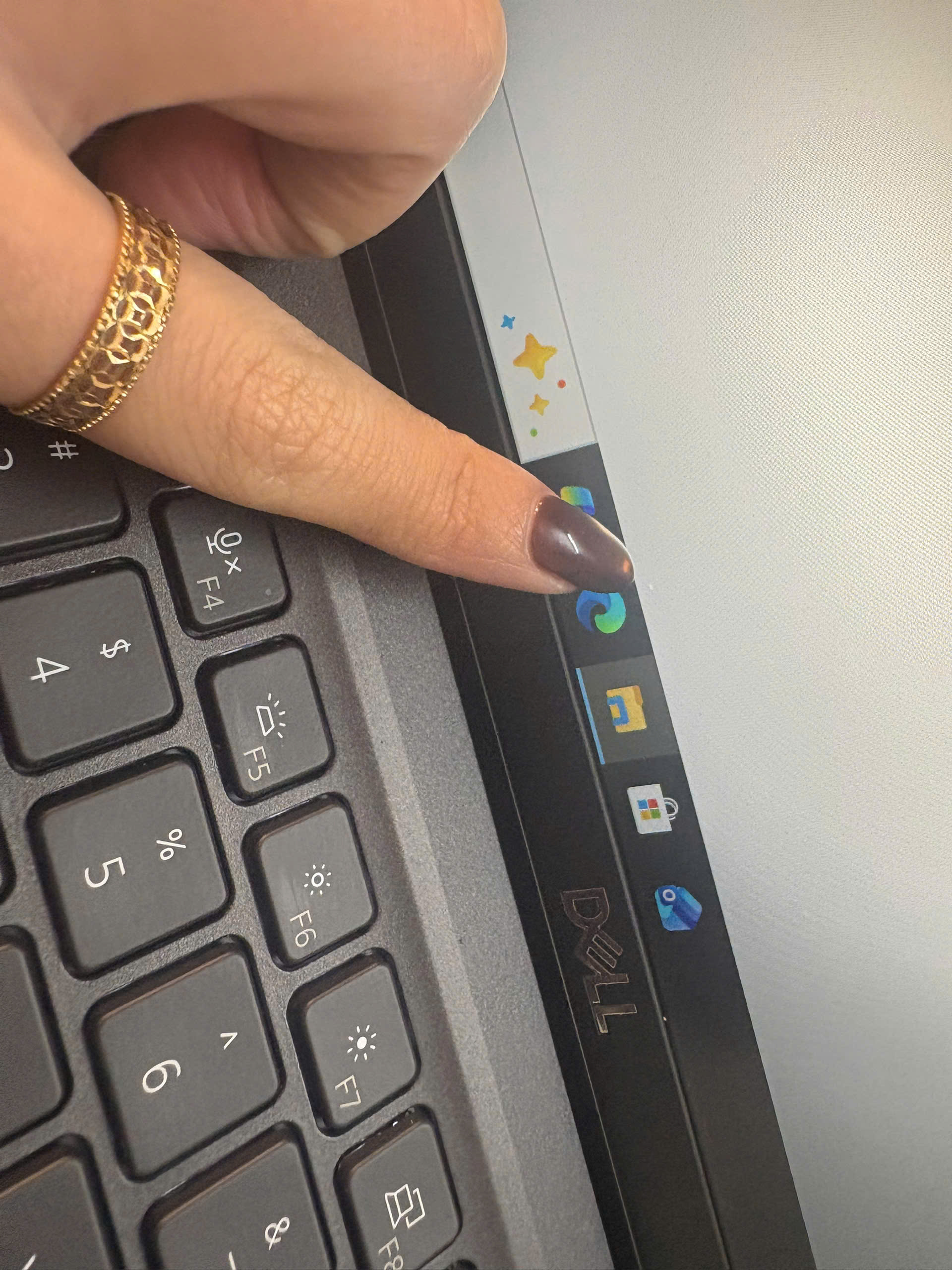 z7724269306446_32610beb6554796bad4641bc79147b24