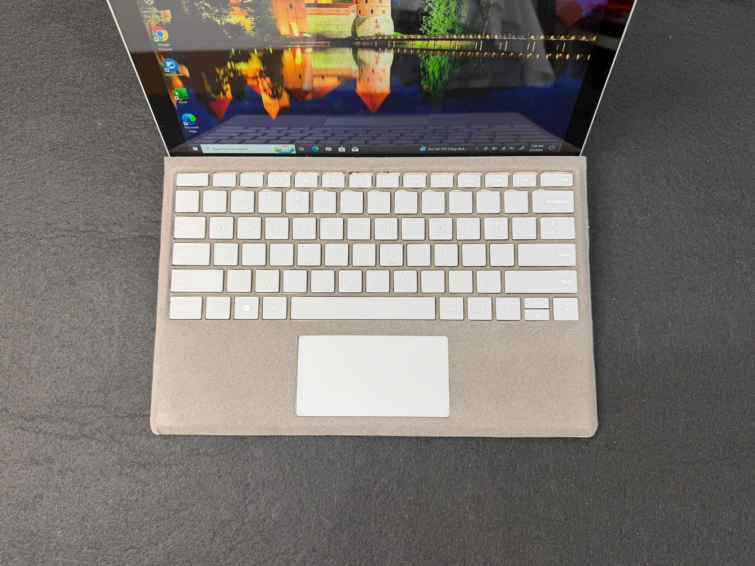 Surface pro 7