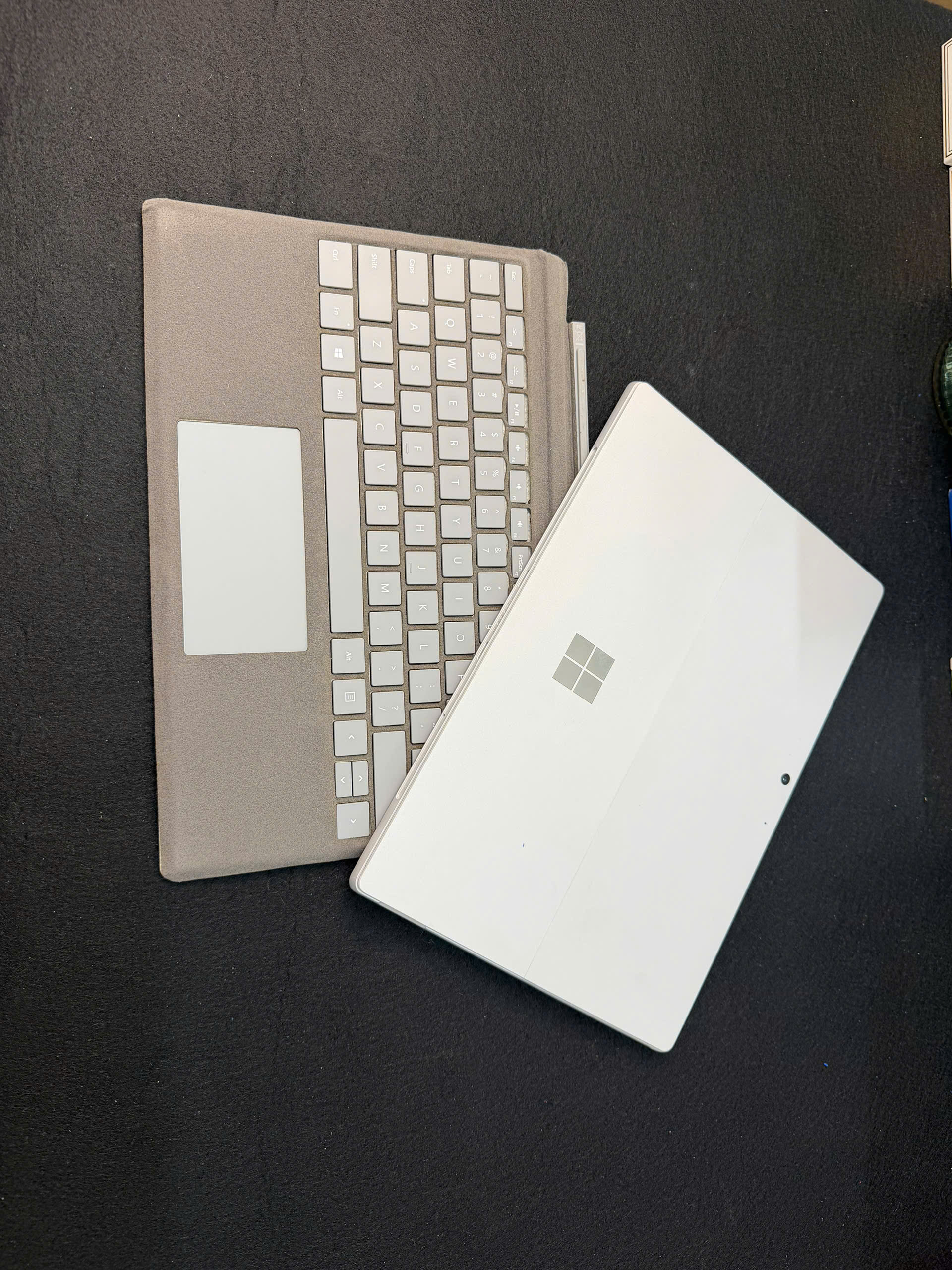 Surface pro 7