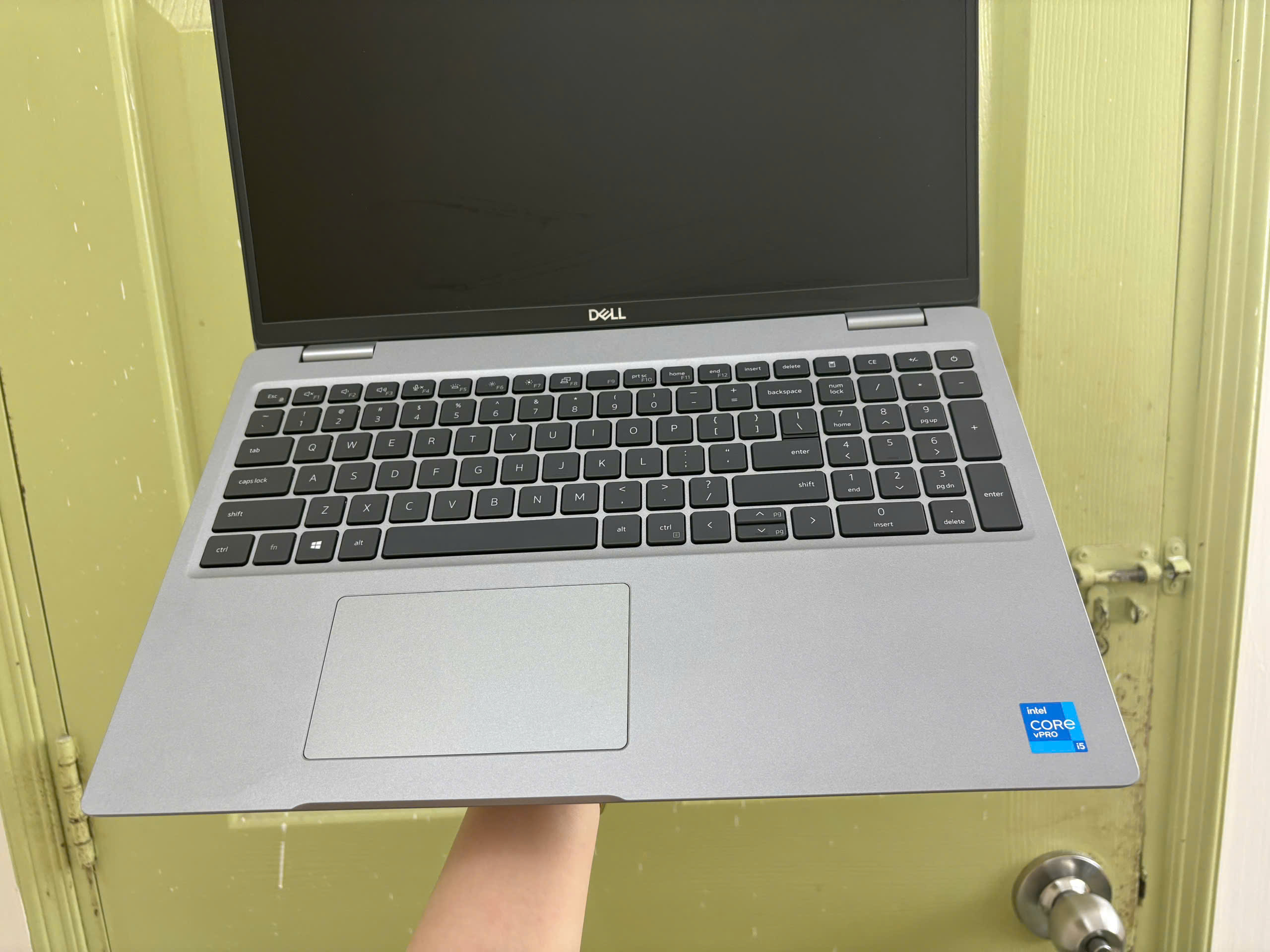 Dell Precision 3561