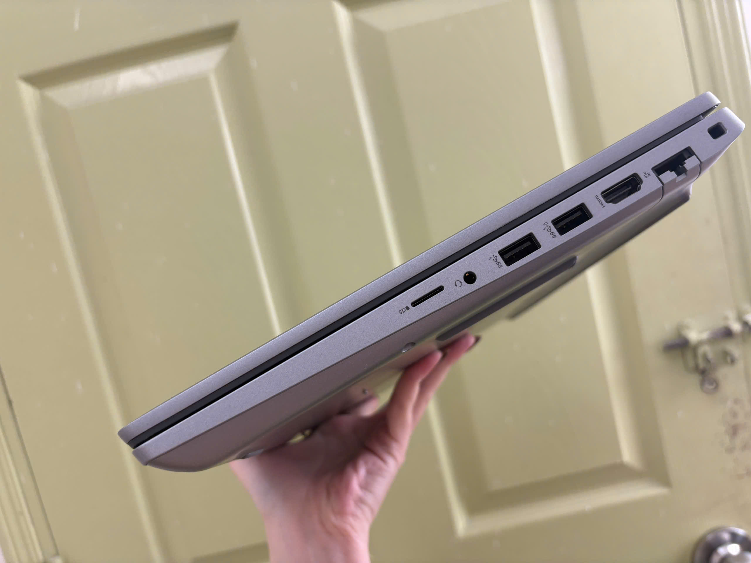 Dell Precision 3561