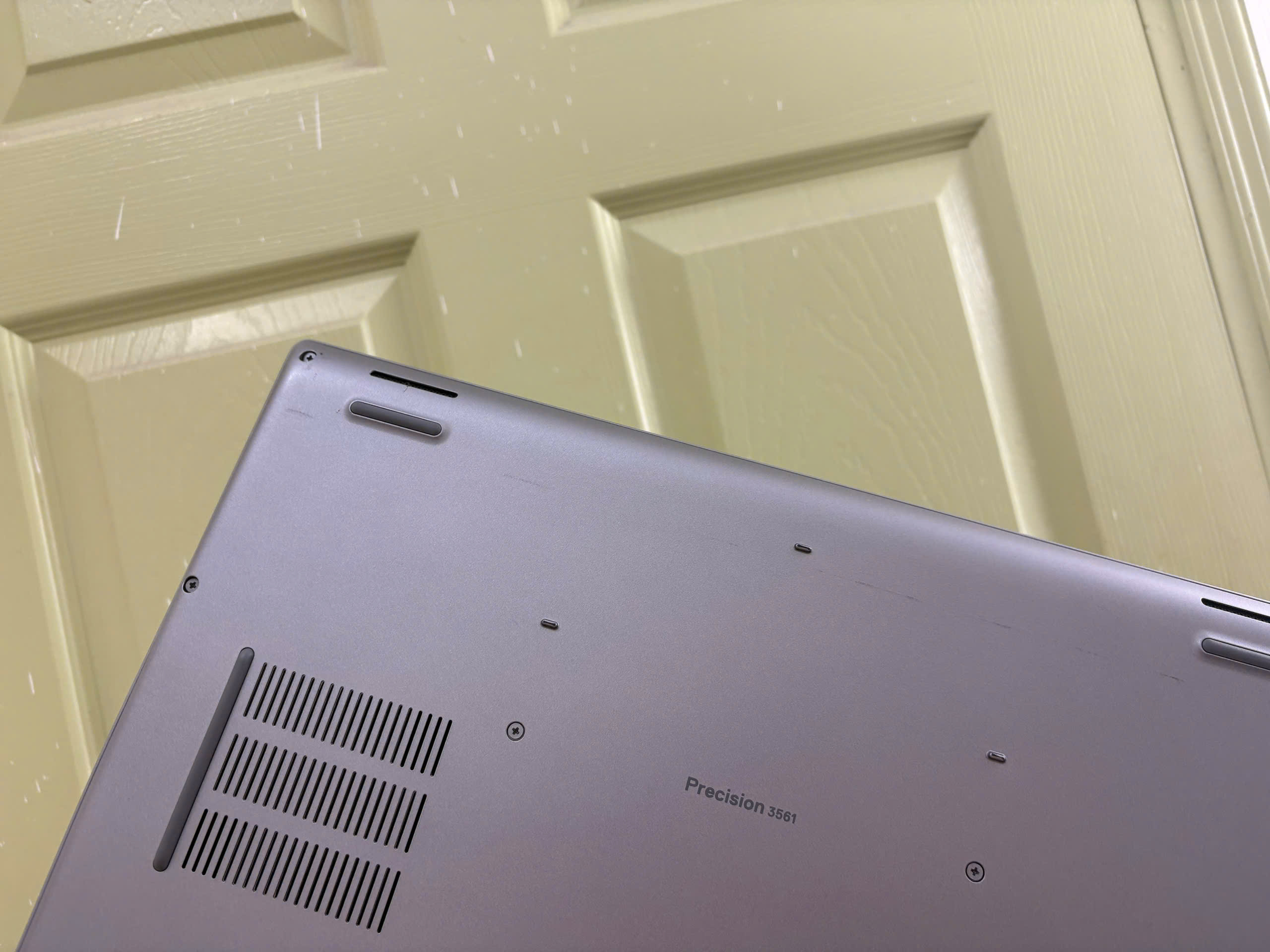 Dell Precision 3561