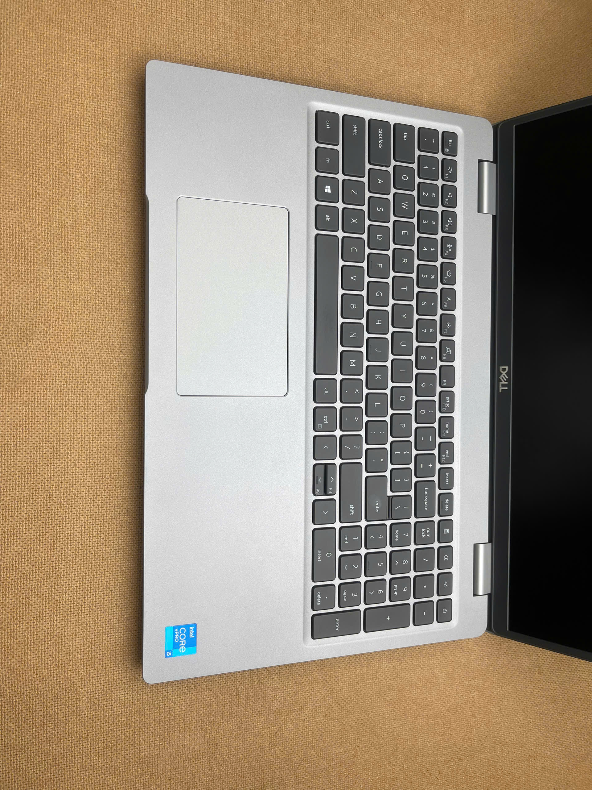 Dell Precision 3561