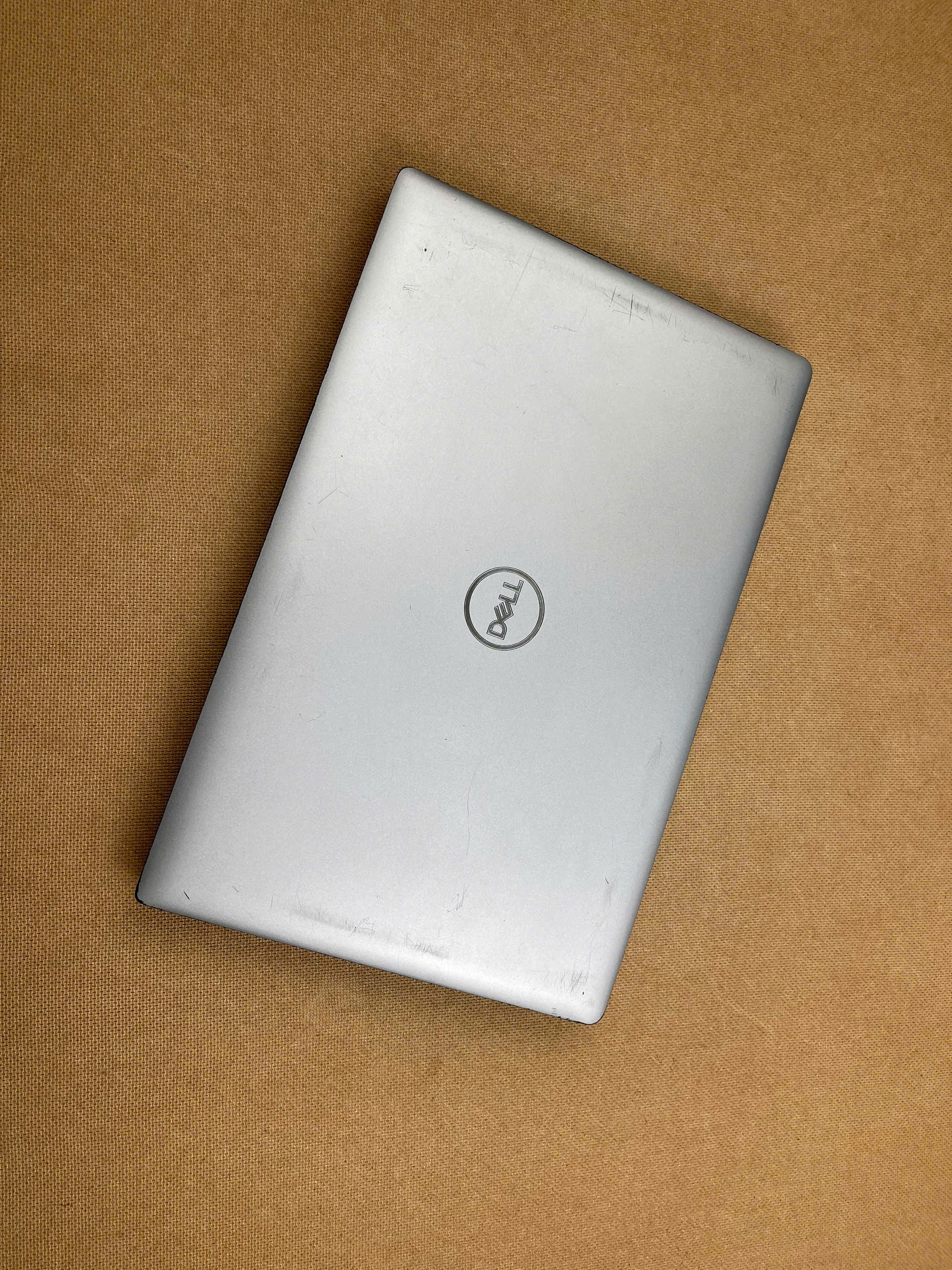 Dell Precision 3561