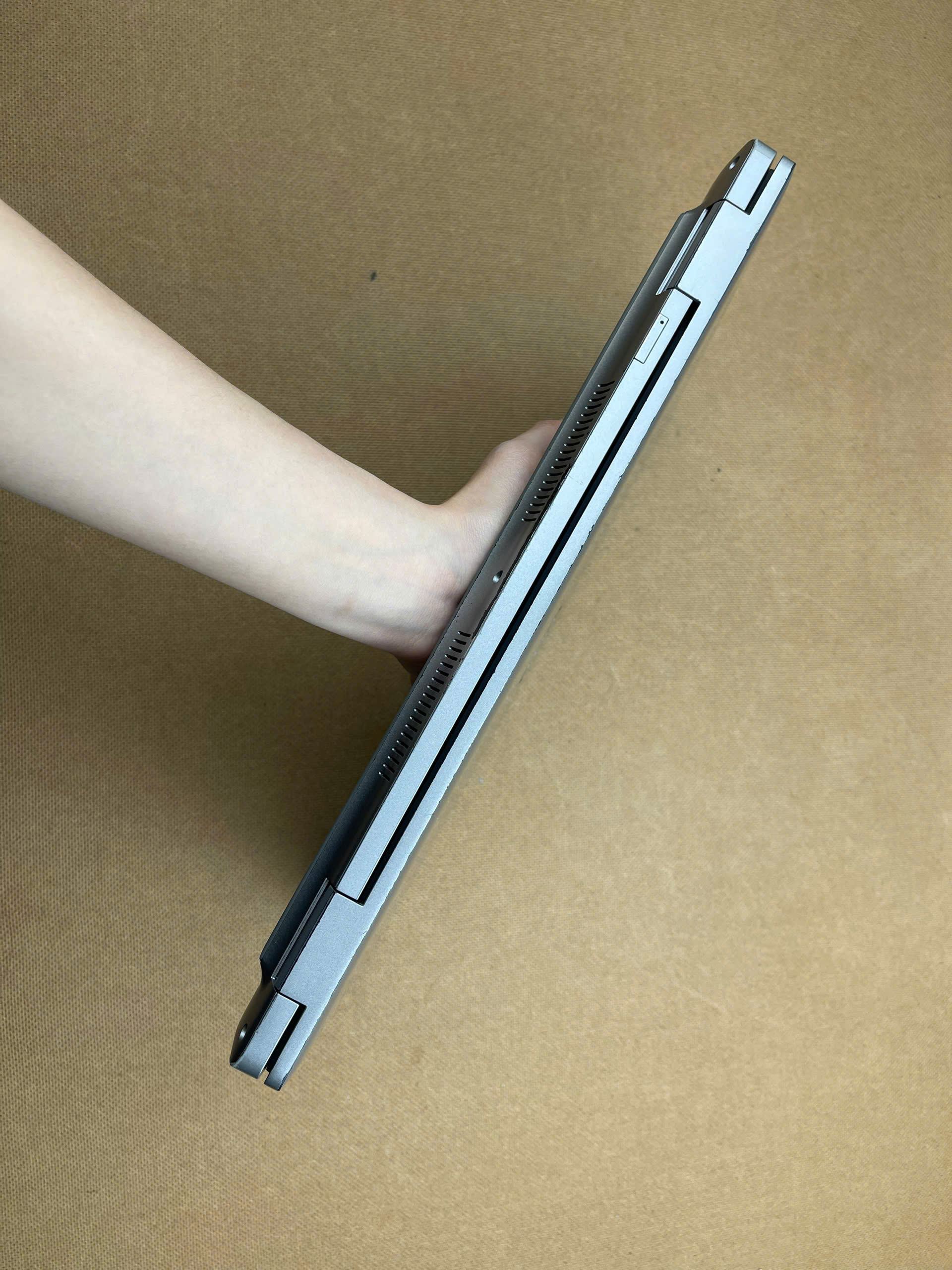 Dell Precision 3561
