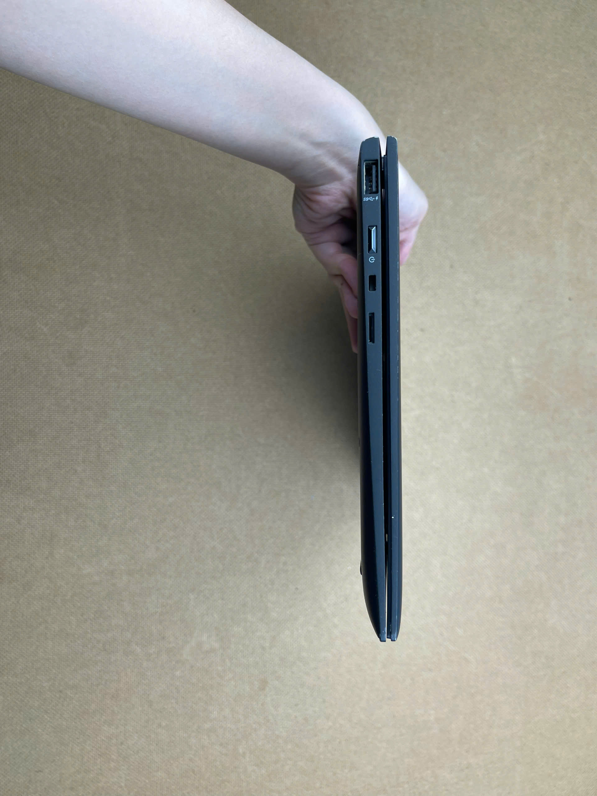 HP Elite x360 Dragonfly Max