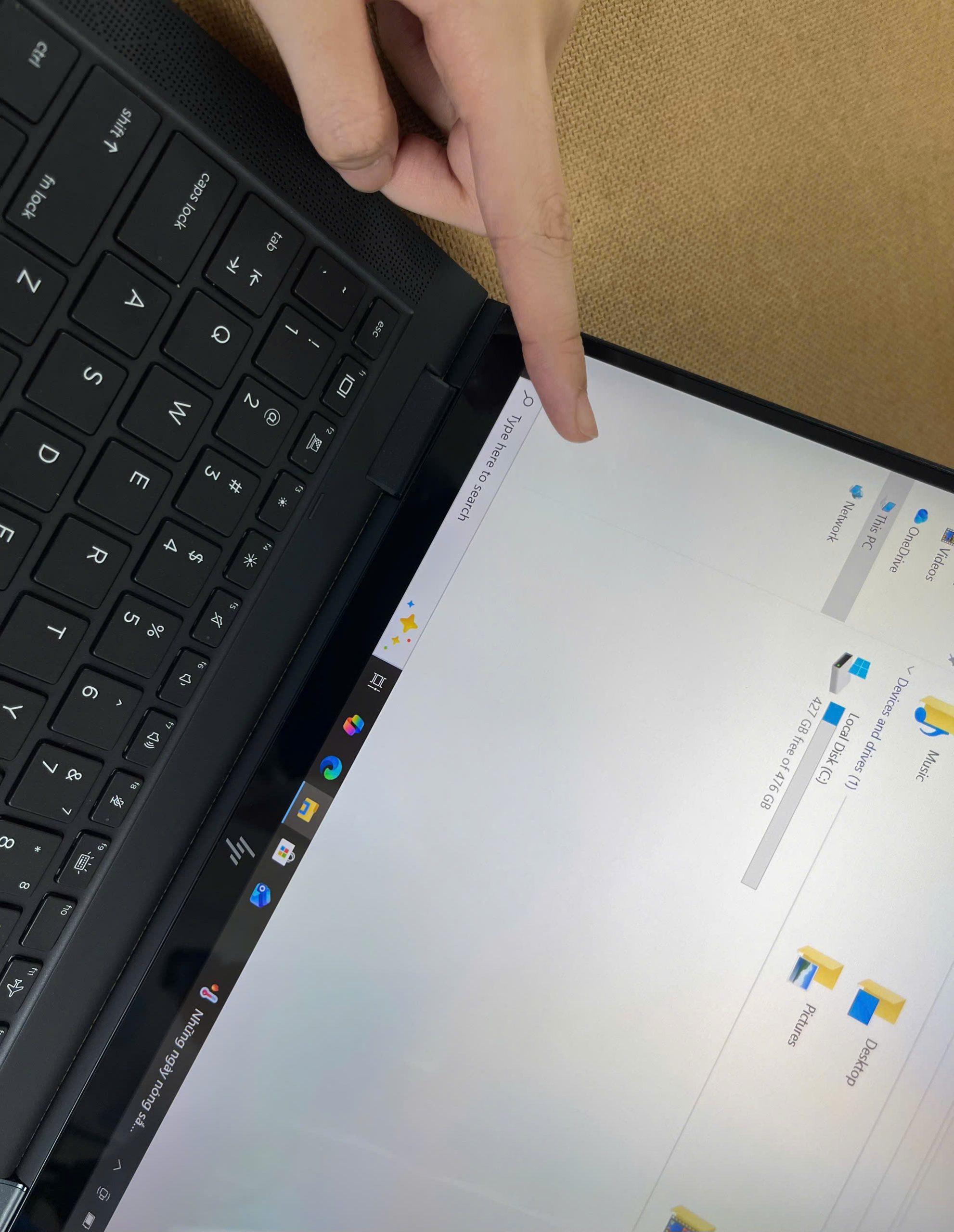HP Elite x360 Dragonfly Max