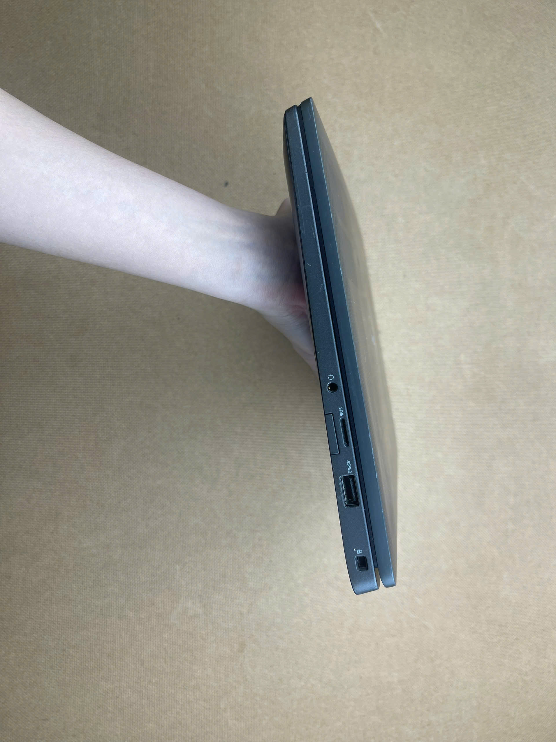 Dell Latitude 7400