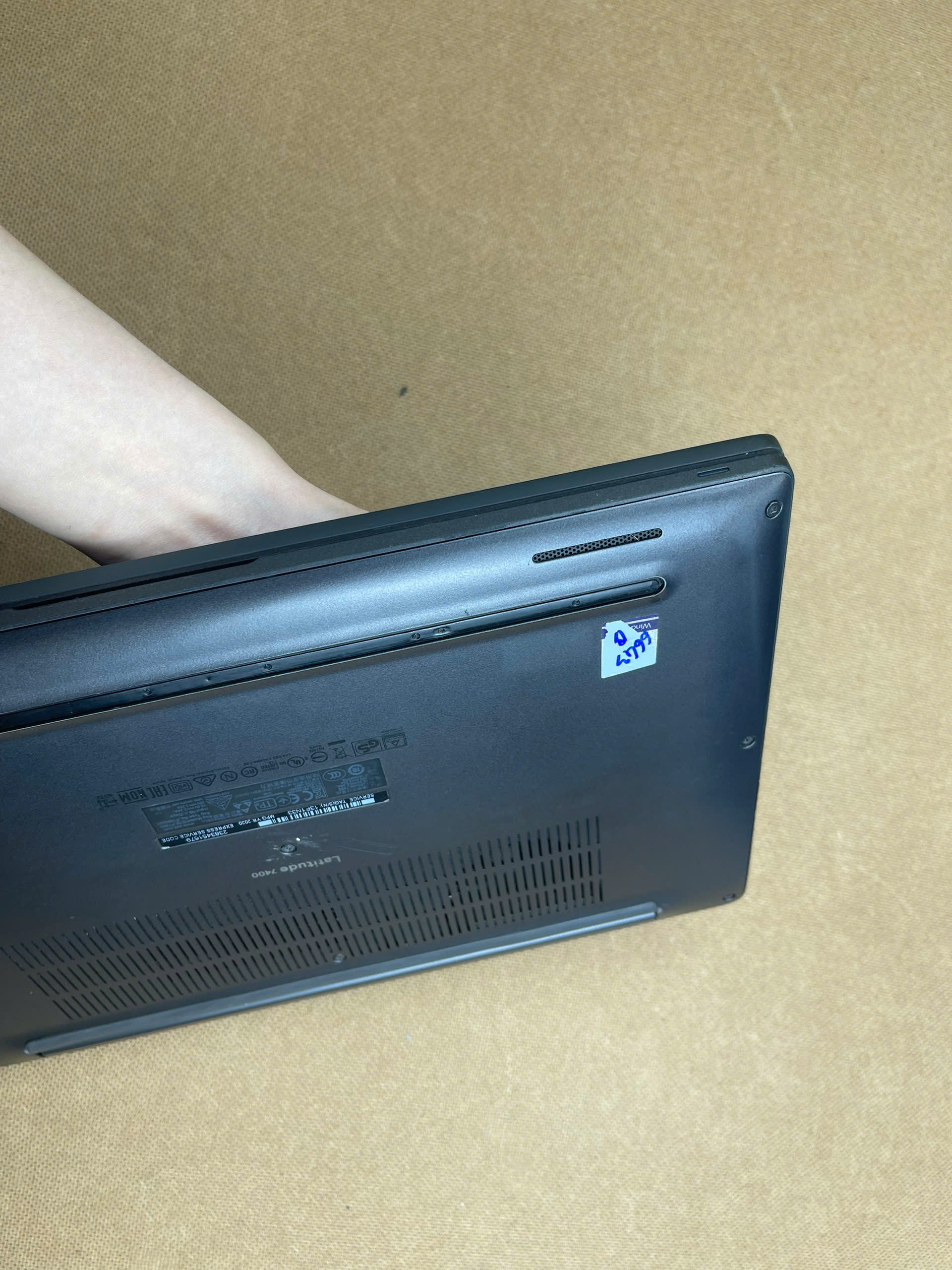 Dell Latitude 7400