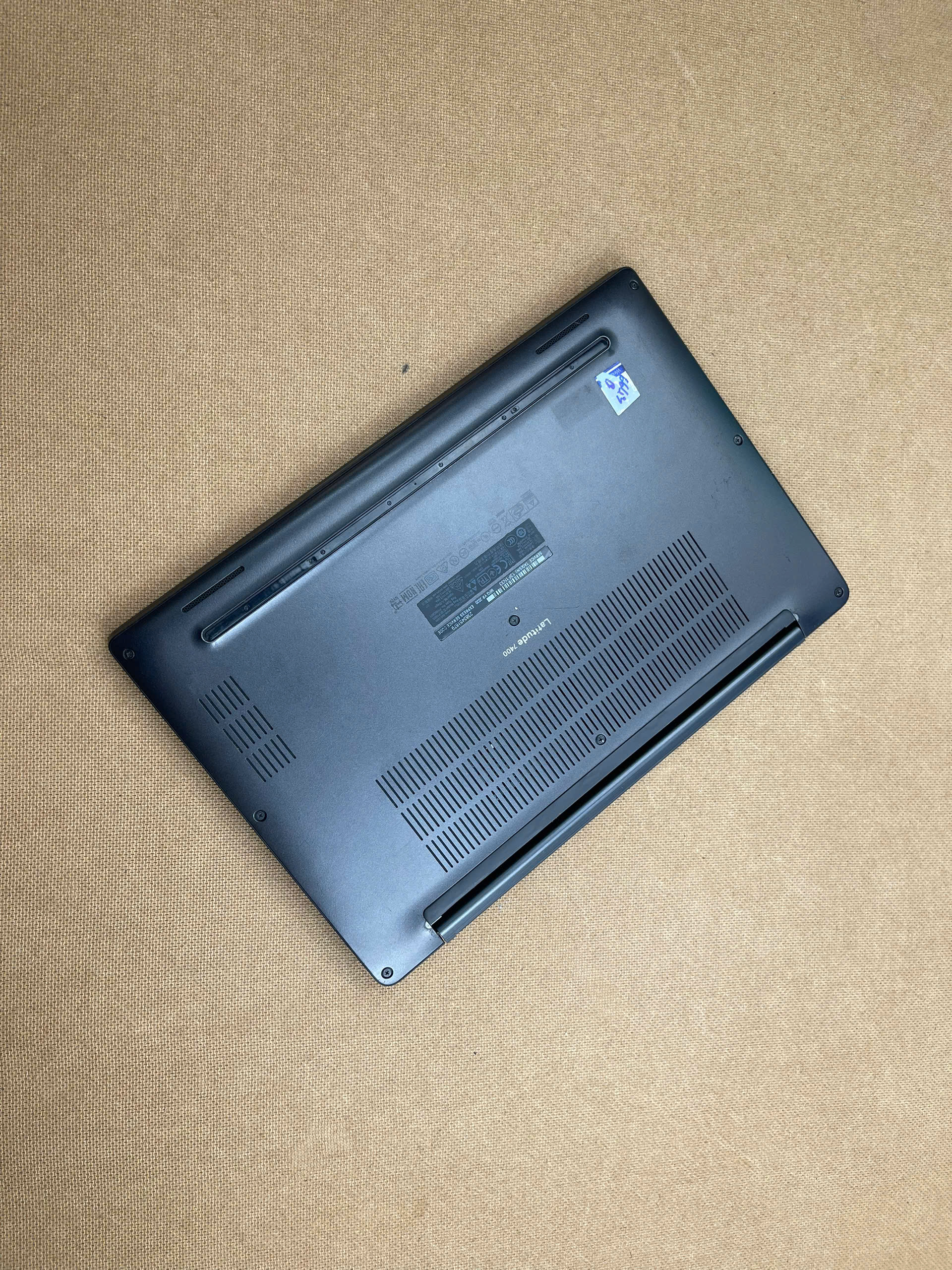 Dell Latitude 7400