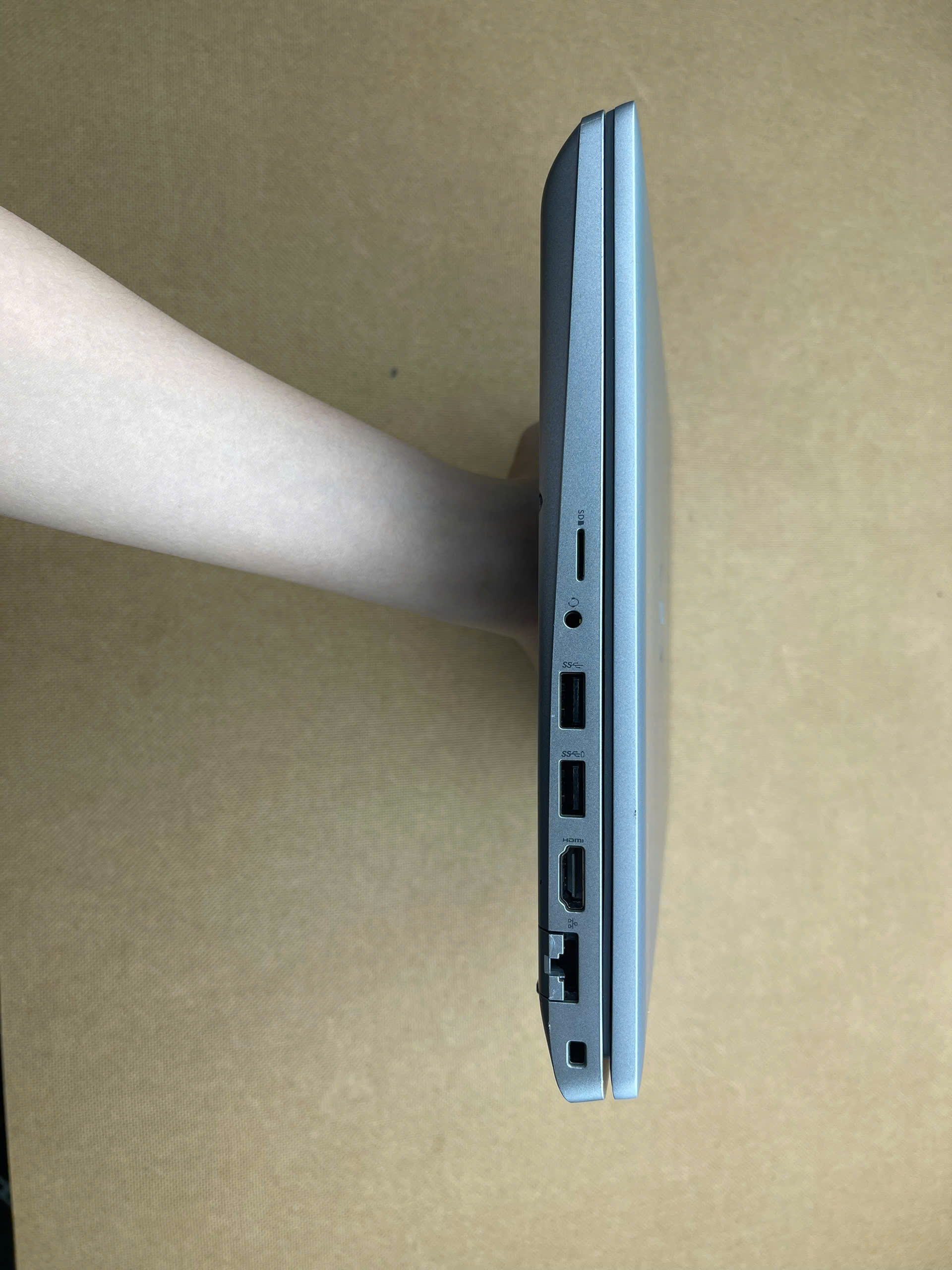 Dell Precision 3561