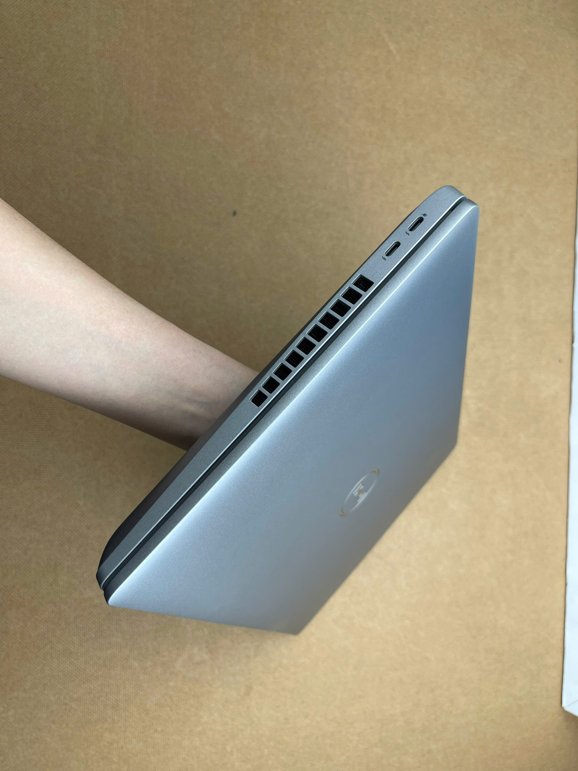 Dell Precision 3561