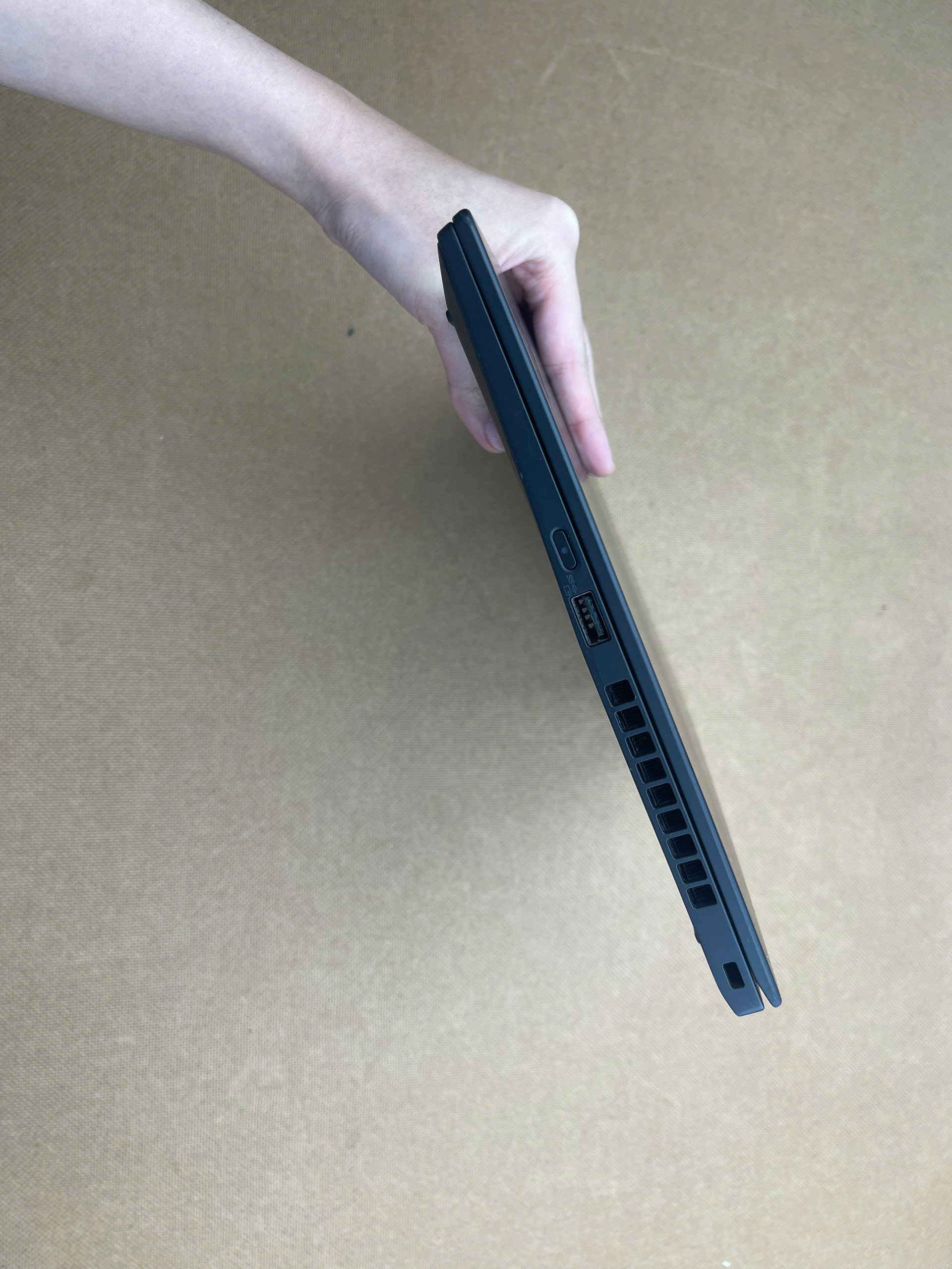Thinkpad X1 Carbon G8