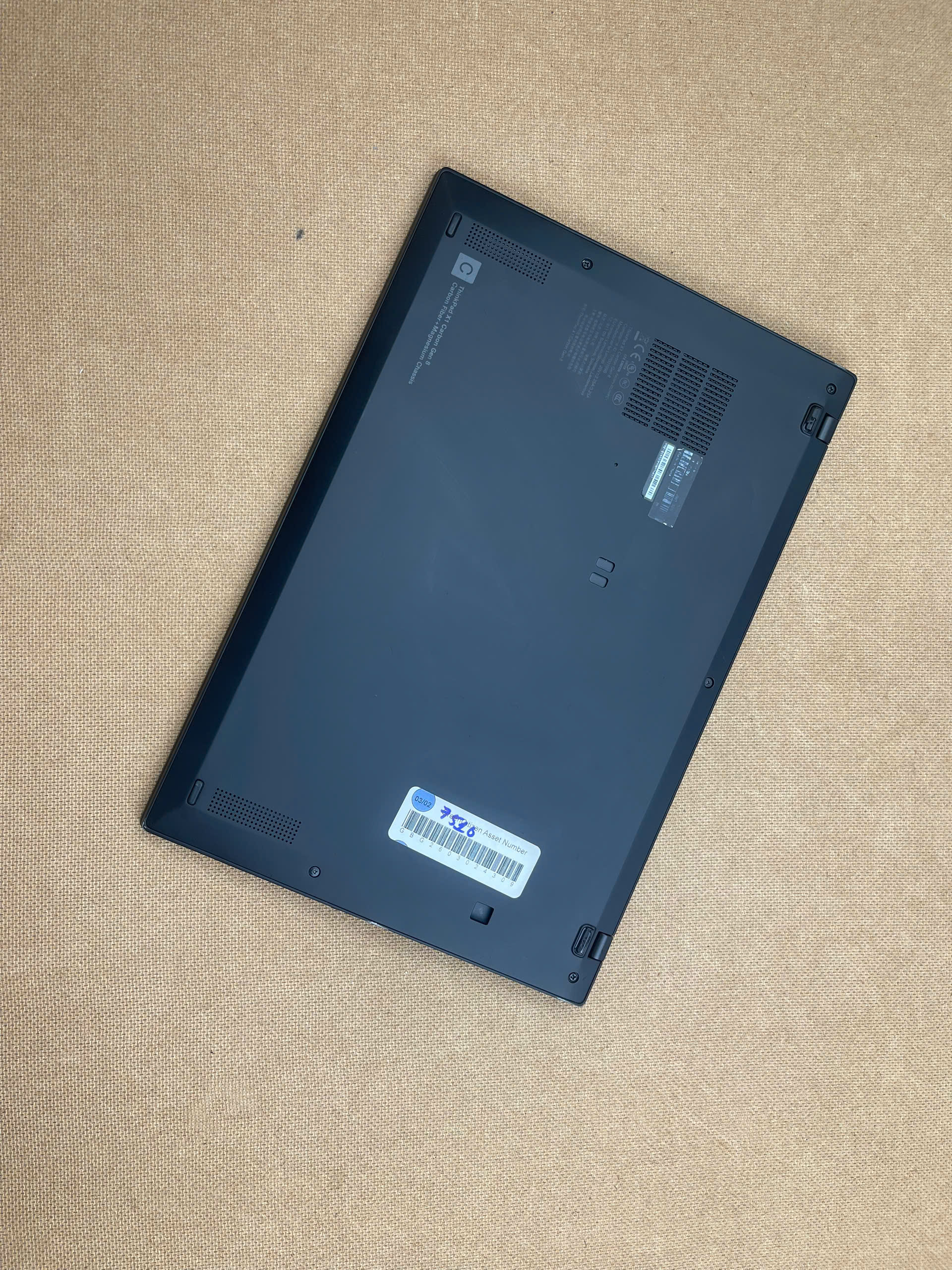 Thinkpad X1 Carbon G8