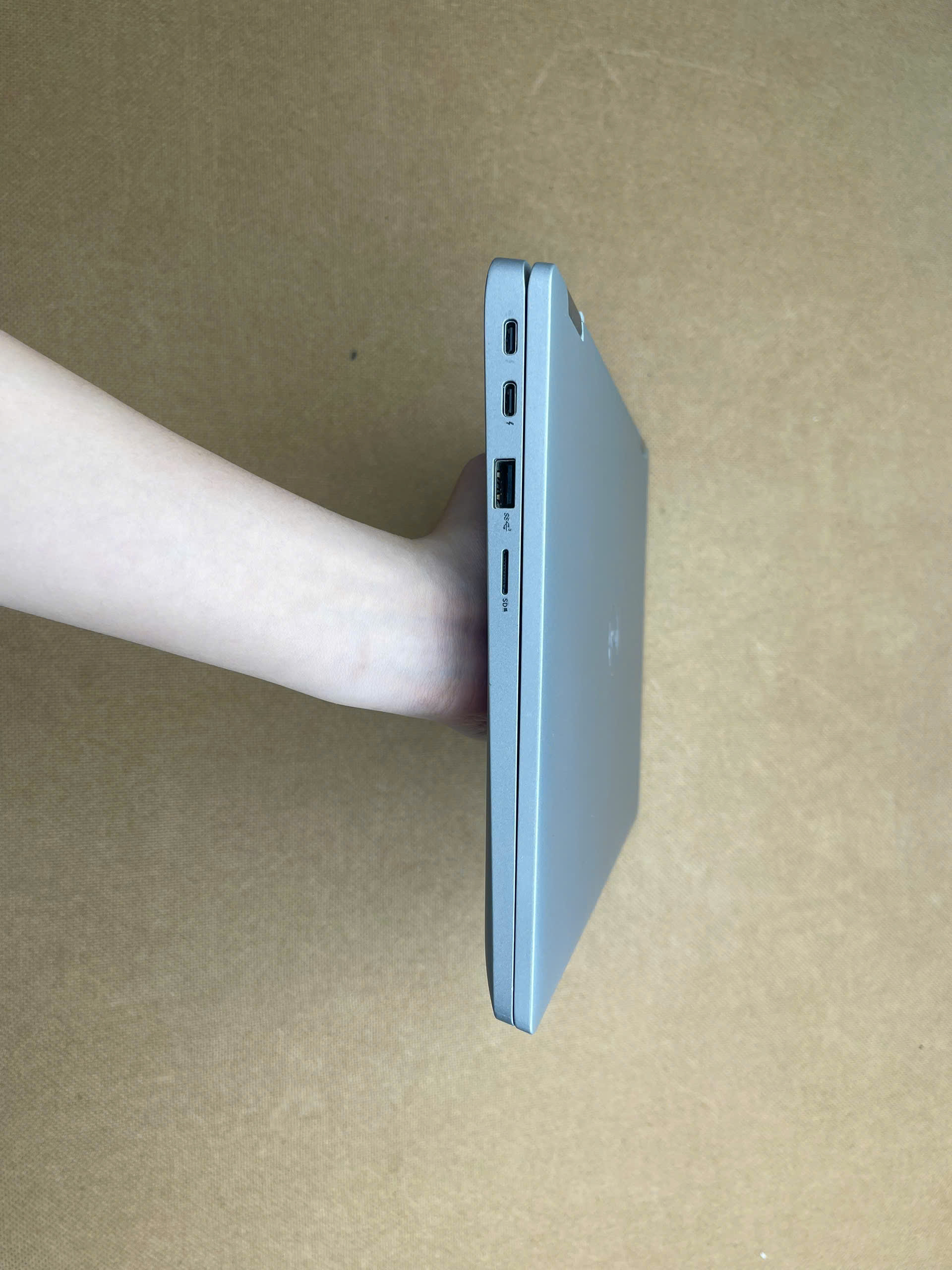 Dell Latitude 5330 2in1