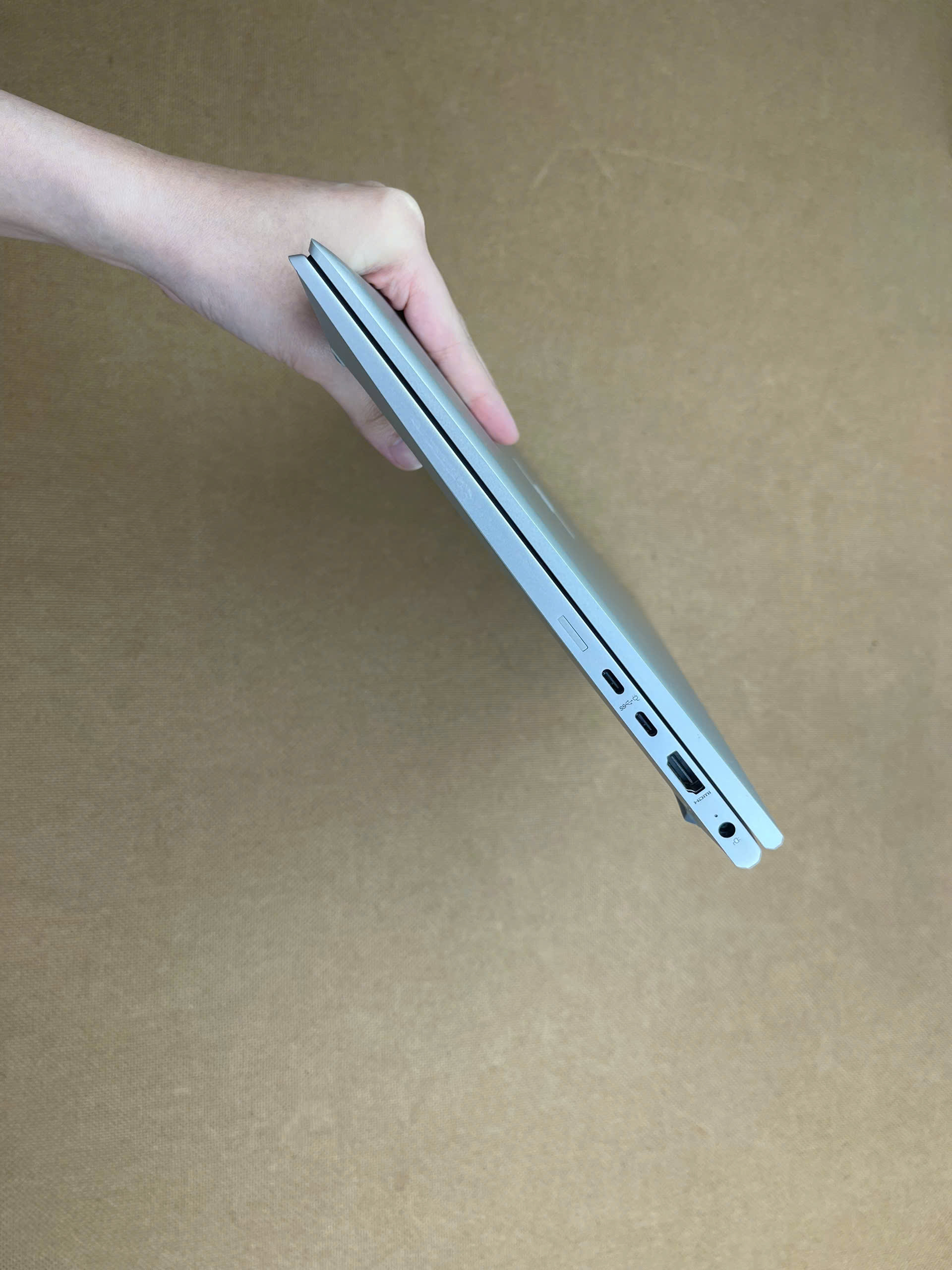 HP Elitebook 845 G8