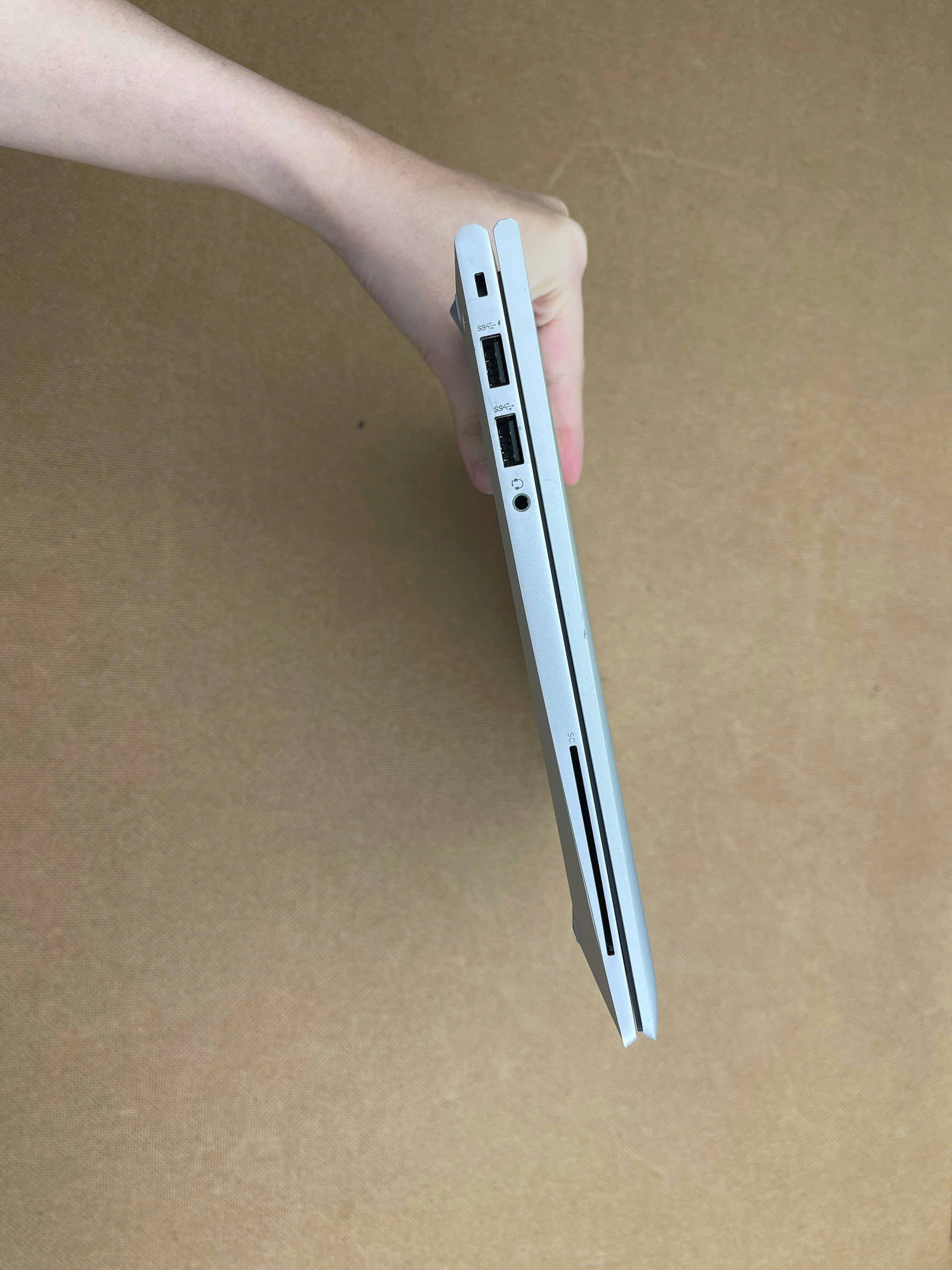 HP Elitebook 845 G8