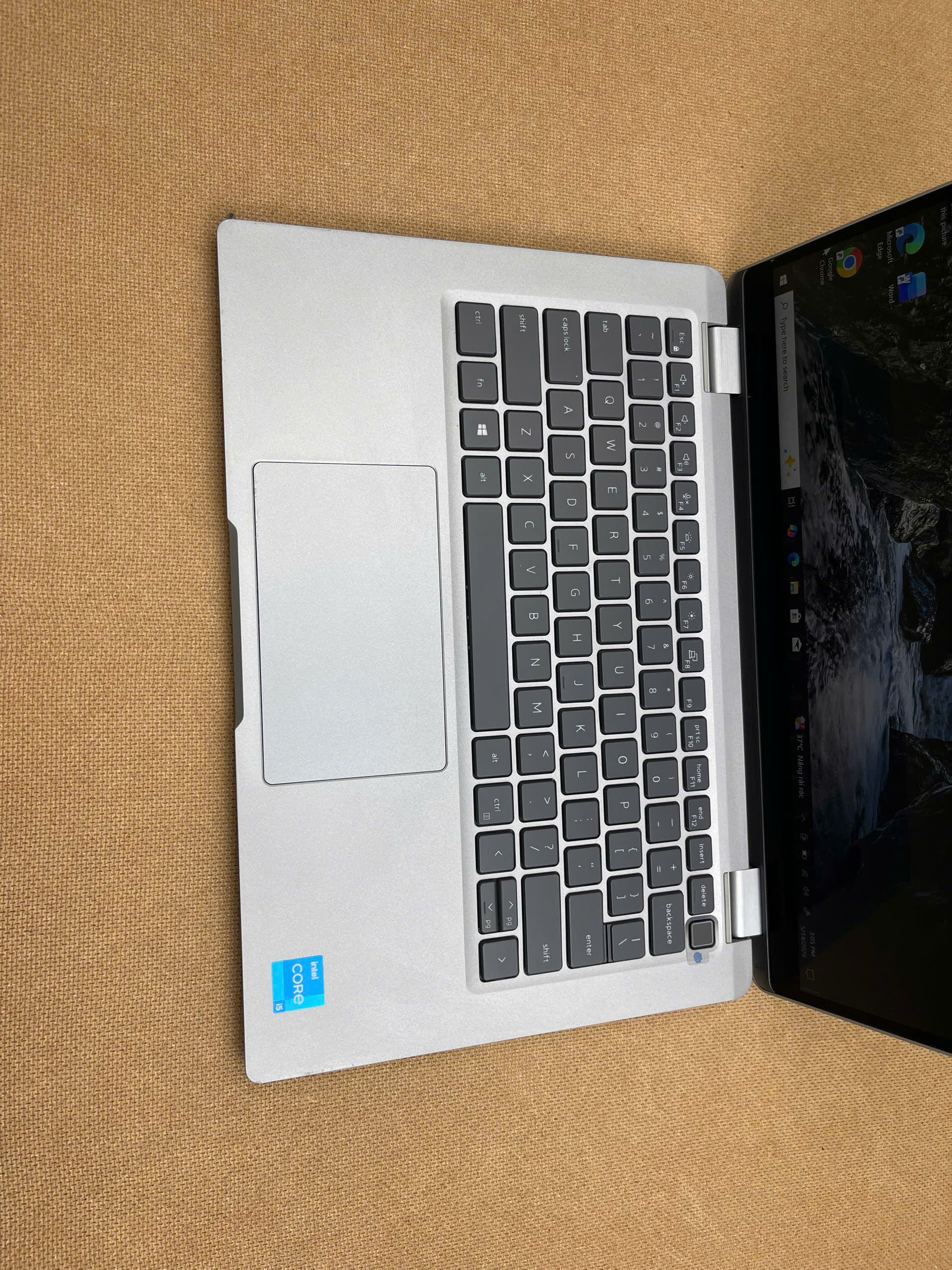 Dell Latitude 5330 2in1