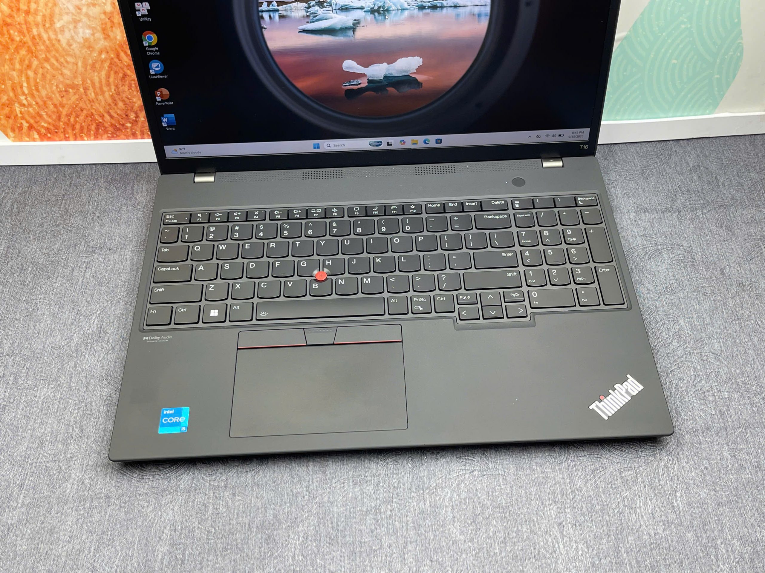 Thinkpad T16 G1 Có LTE