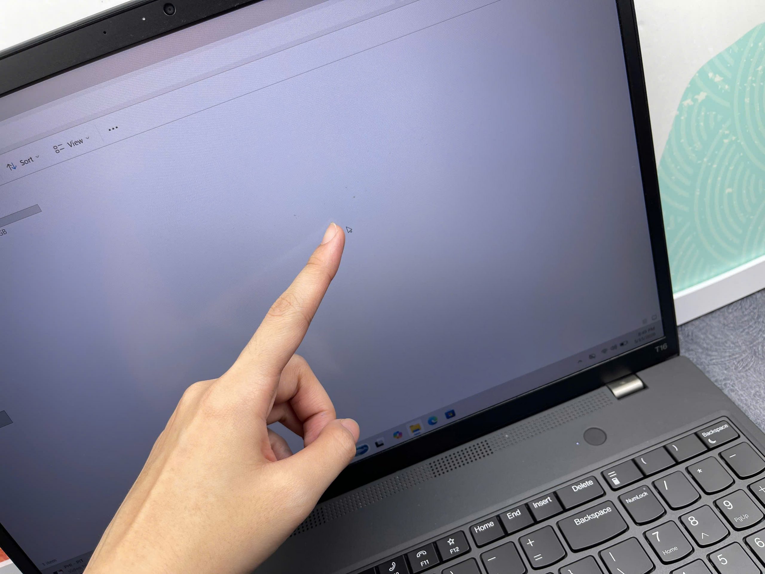 Thinkpad T16 G1 Có LTE